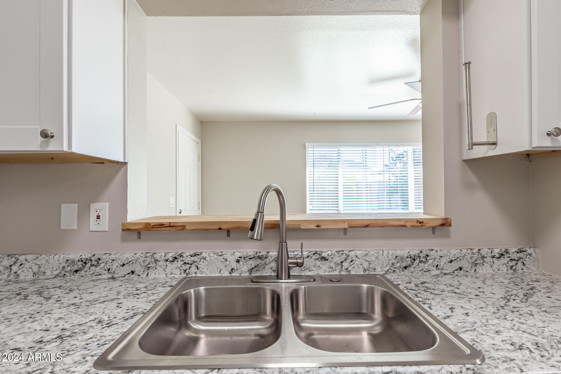 1346 E MOUNTAIN VIEW Road # 201