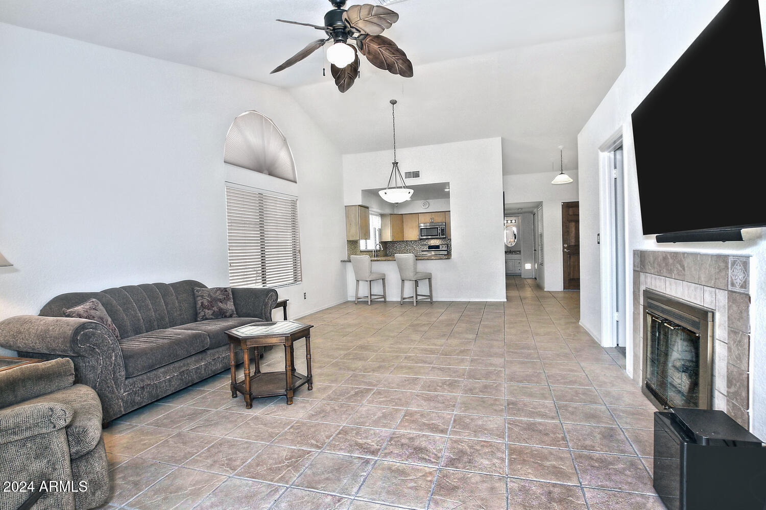 91 W CALLE DE ARCOS --