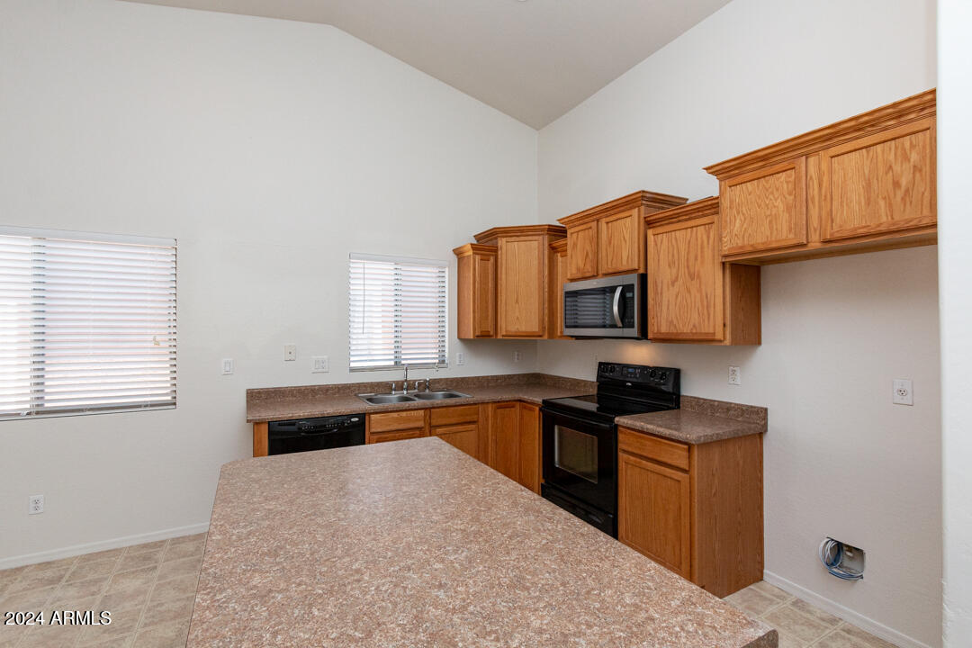 24010 W WAYLAND Drive