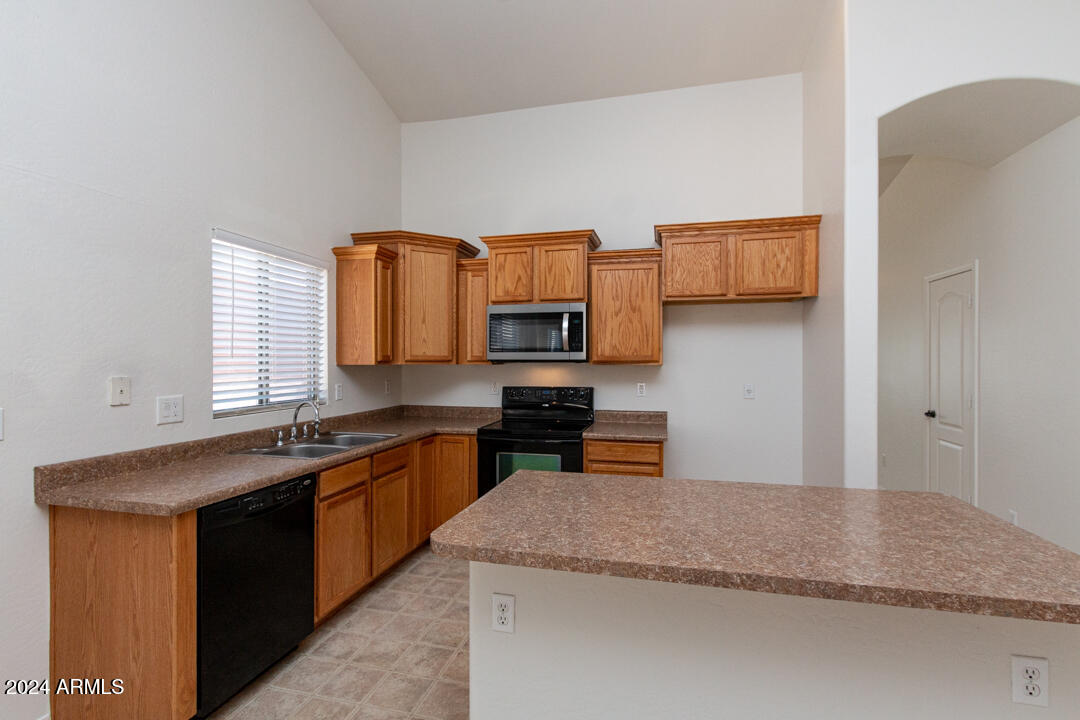 24010 W WAYLAND Drive