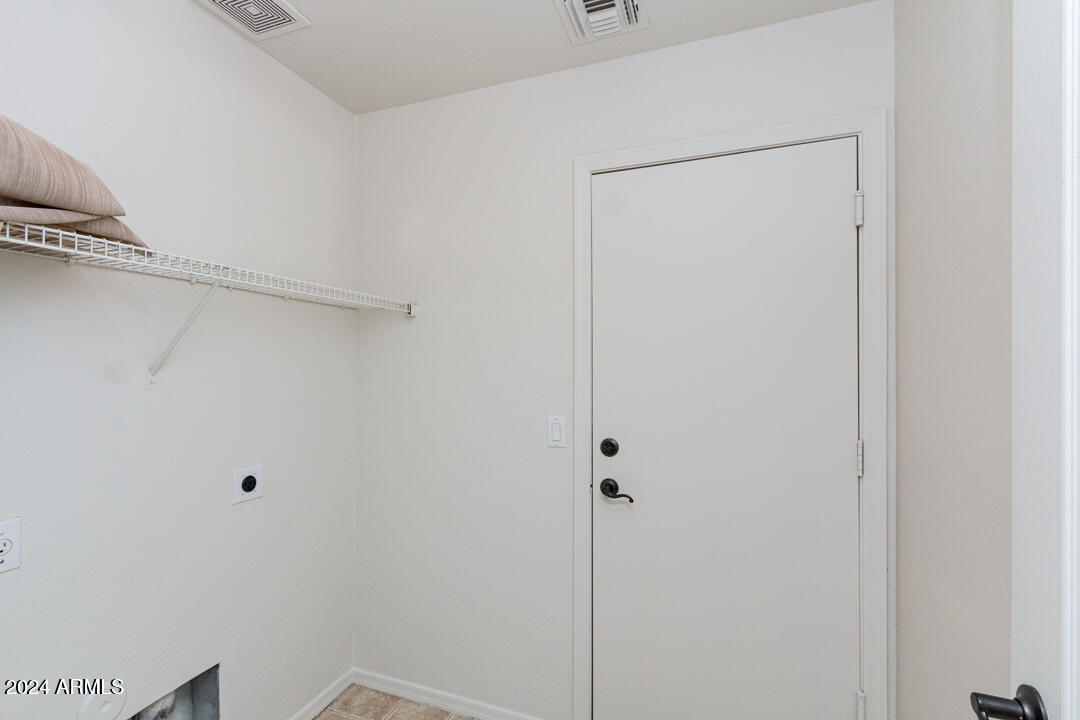 24010 W WAYLAND Drive