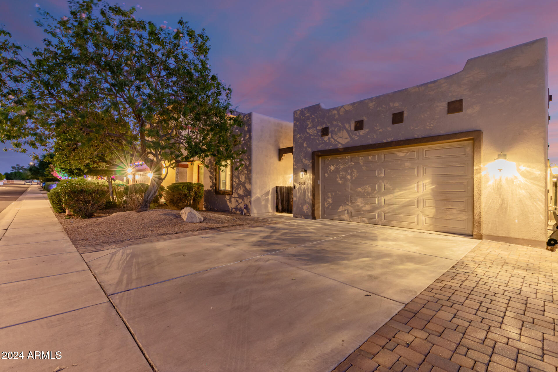 3953 W SALTER Drive