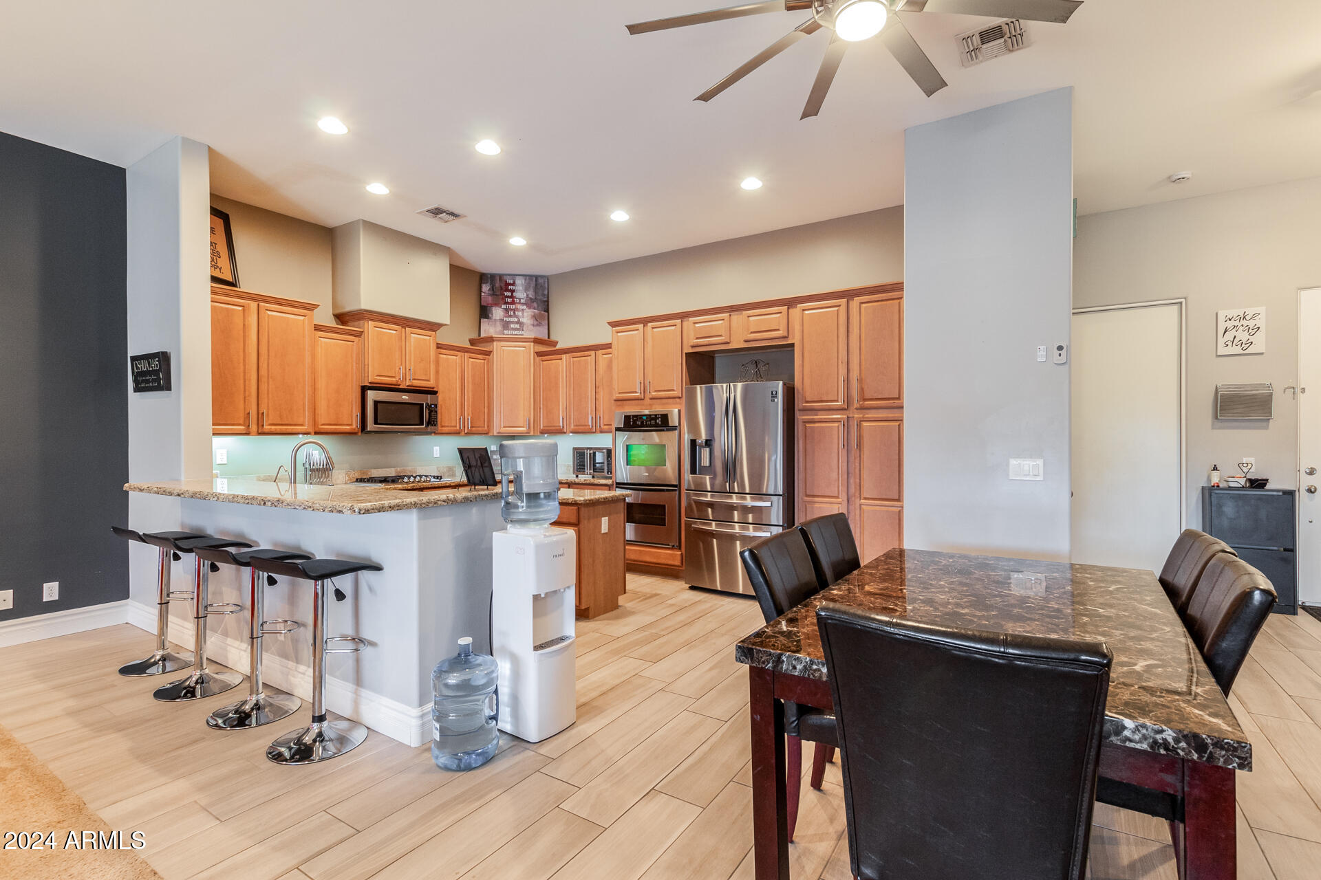 3953 W SALTER Drive