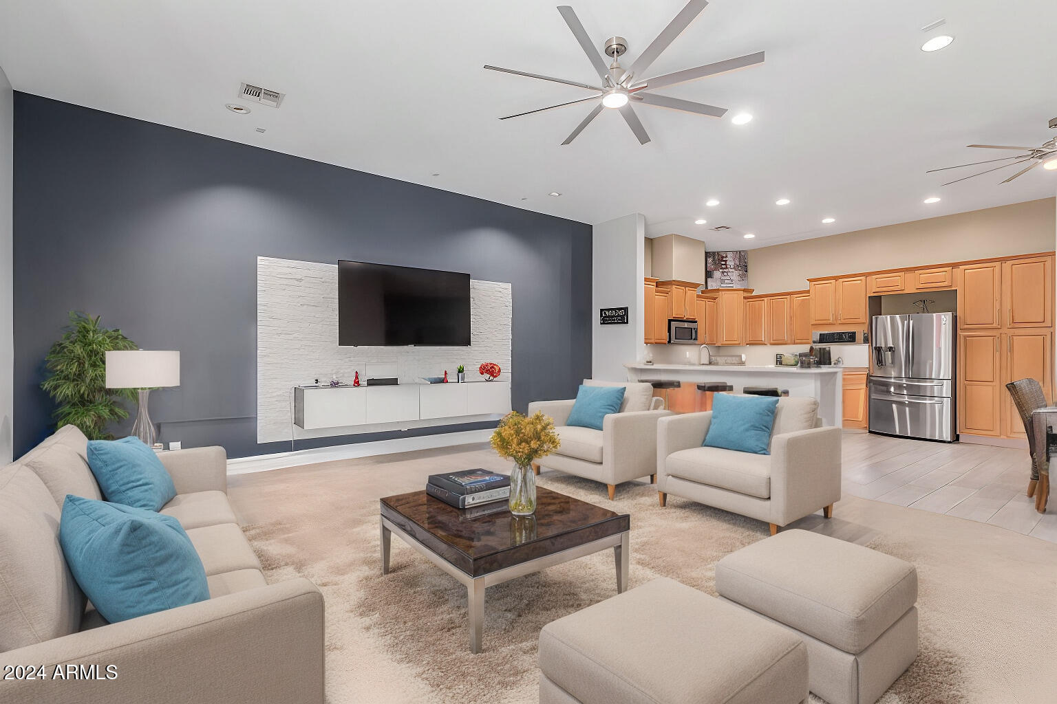 3953 W SALTER Drive