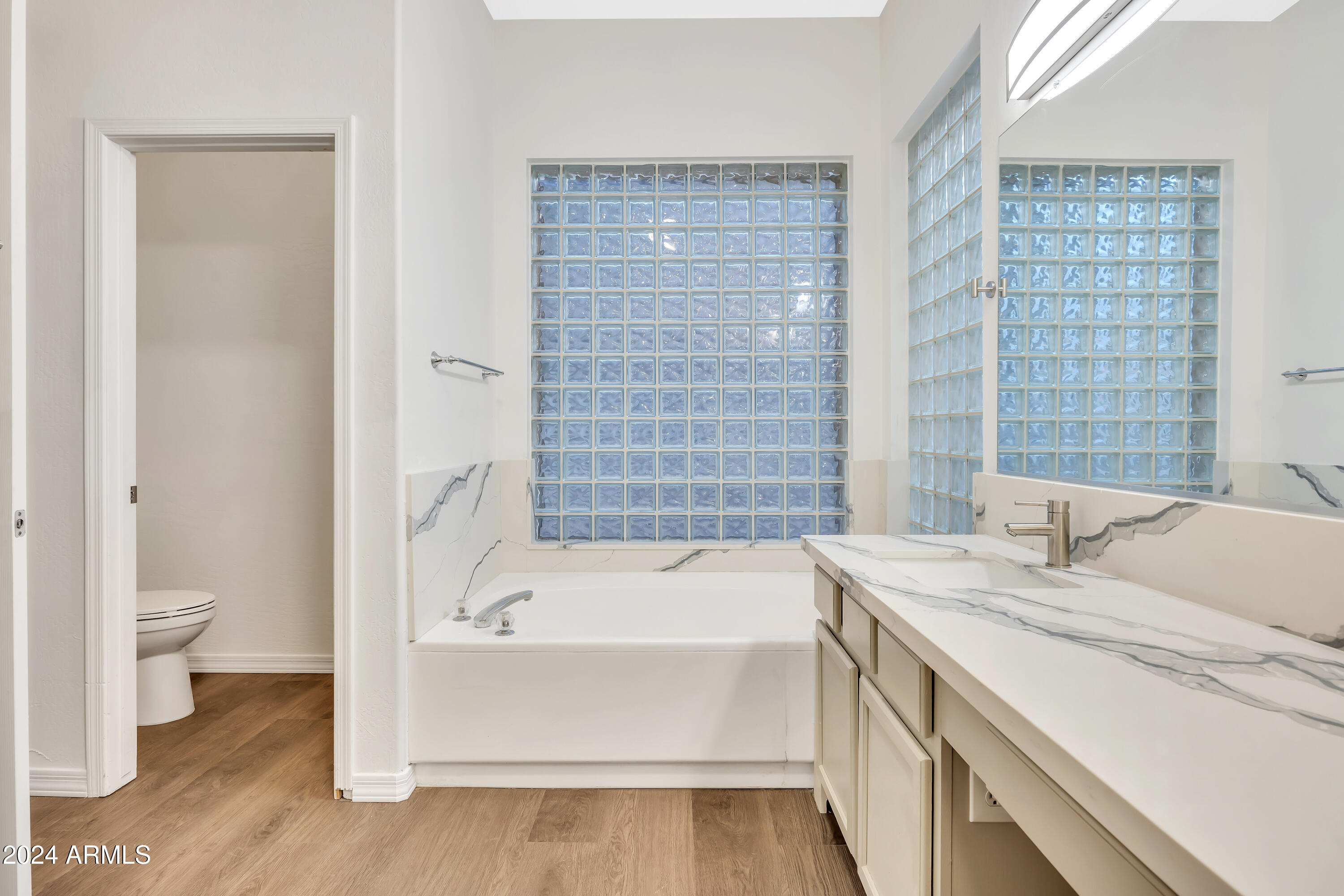 5839 W CHARTER OAK Road