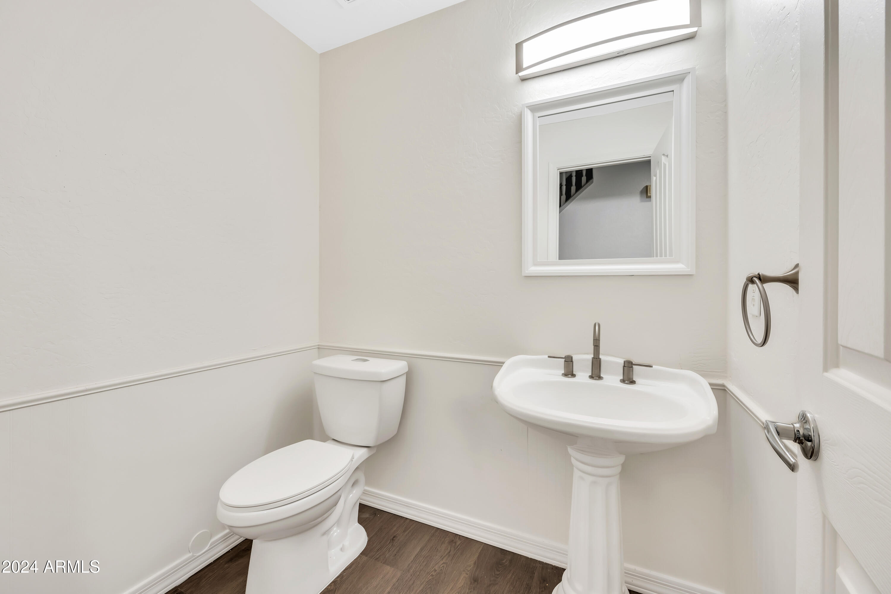 5839 W CHARTER OAK Road