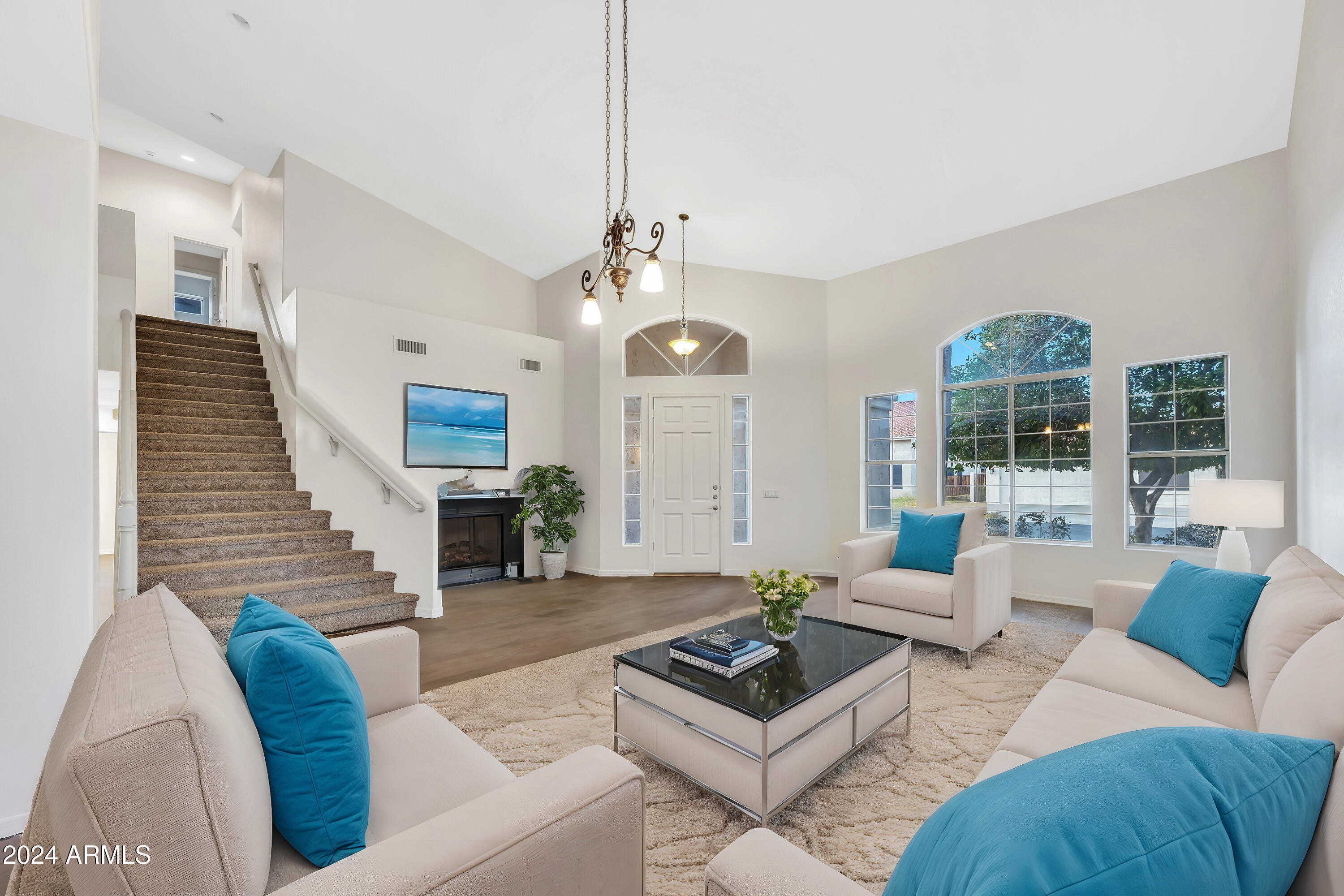 5839 W CHARTER OAK Road