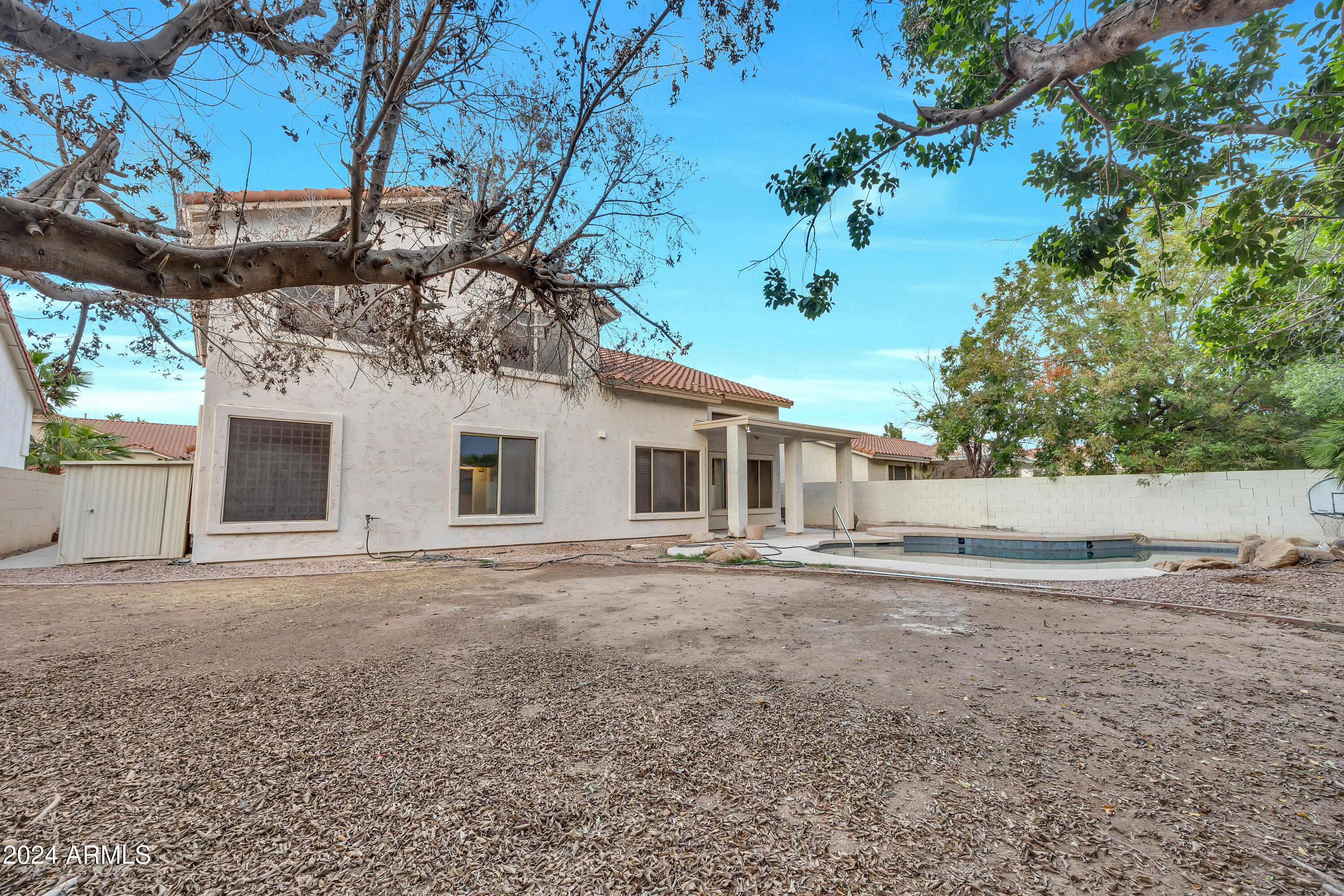 5839 W CHARTER OAK Road