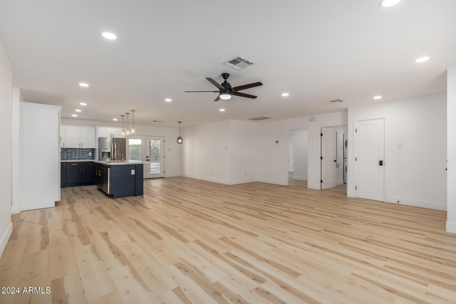 3622 W REDFIELD Road