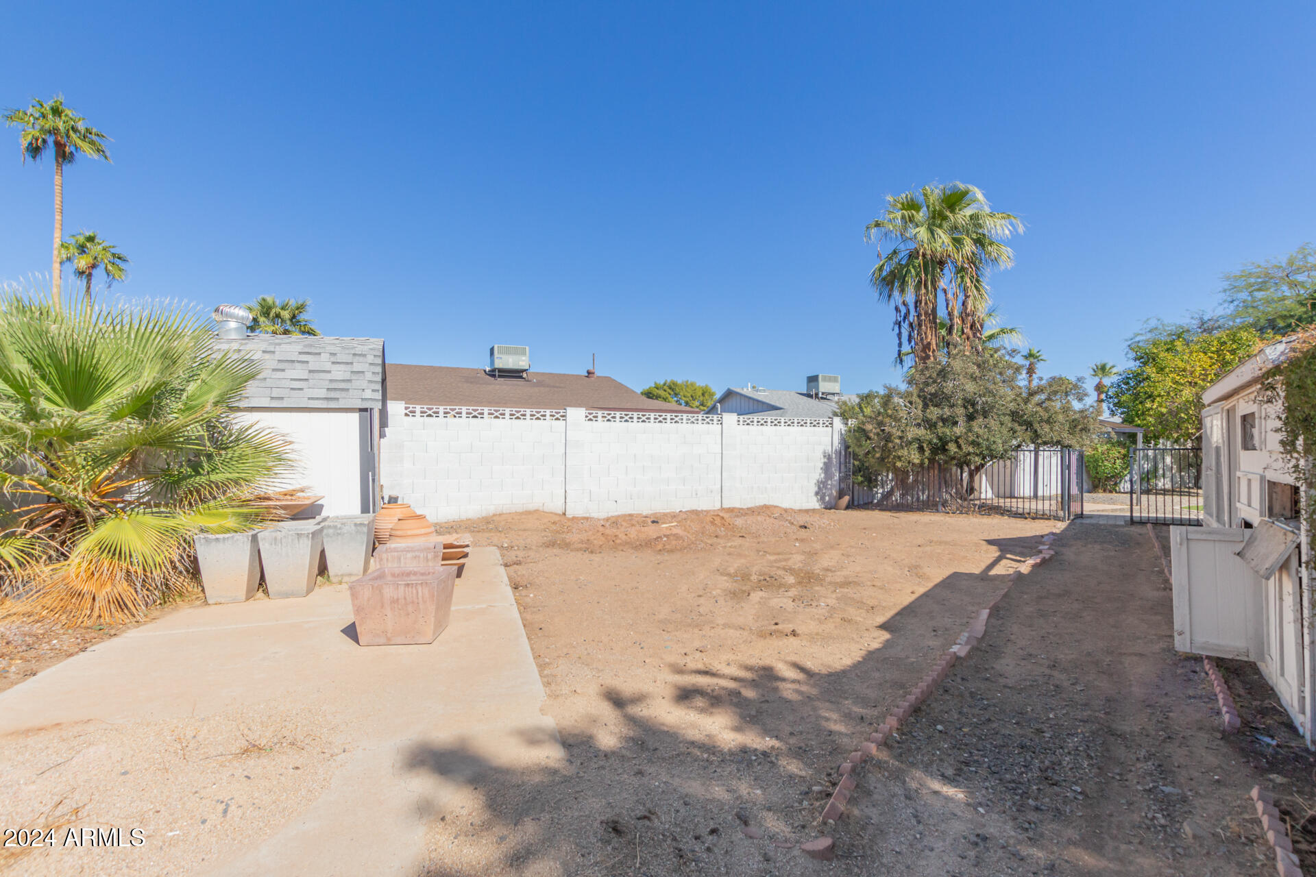 3622 W REDFIELD Road