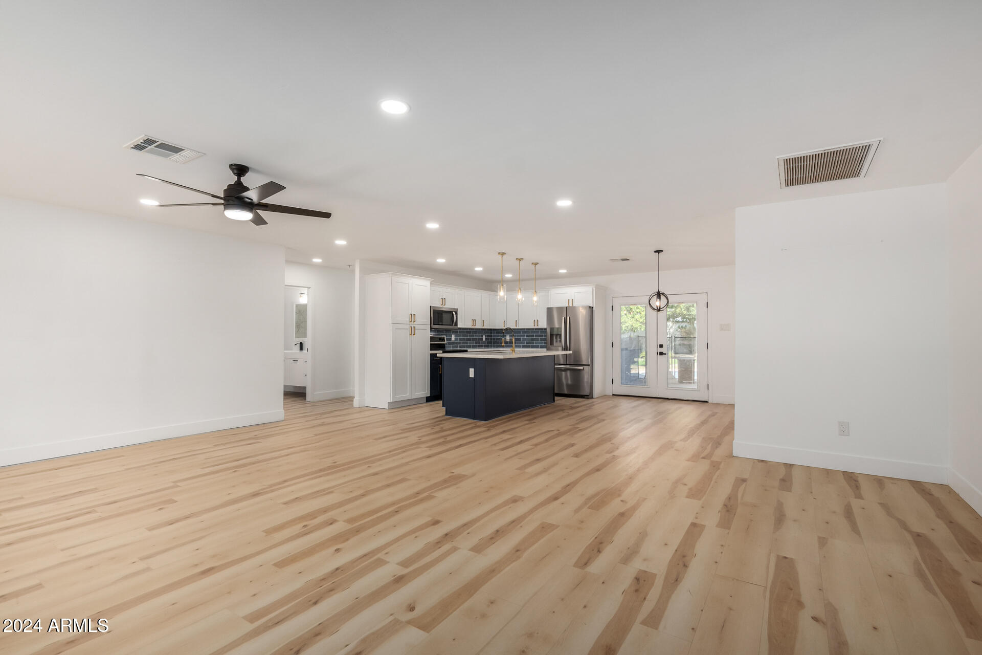 3622 W REDFIELD Road