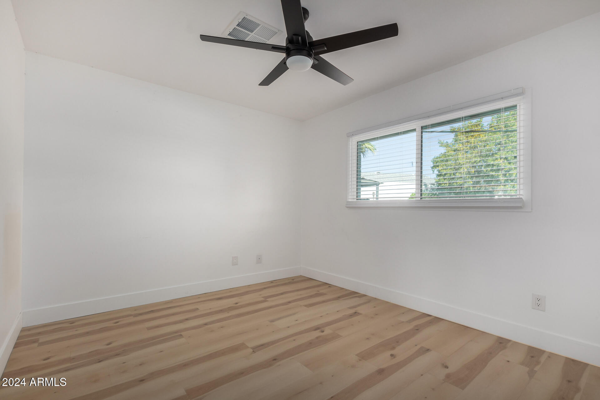 3622 W REDFIELD Road