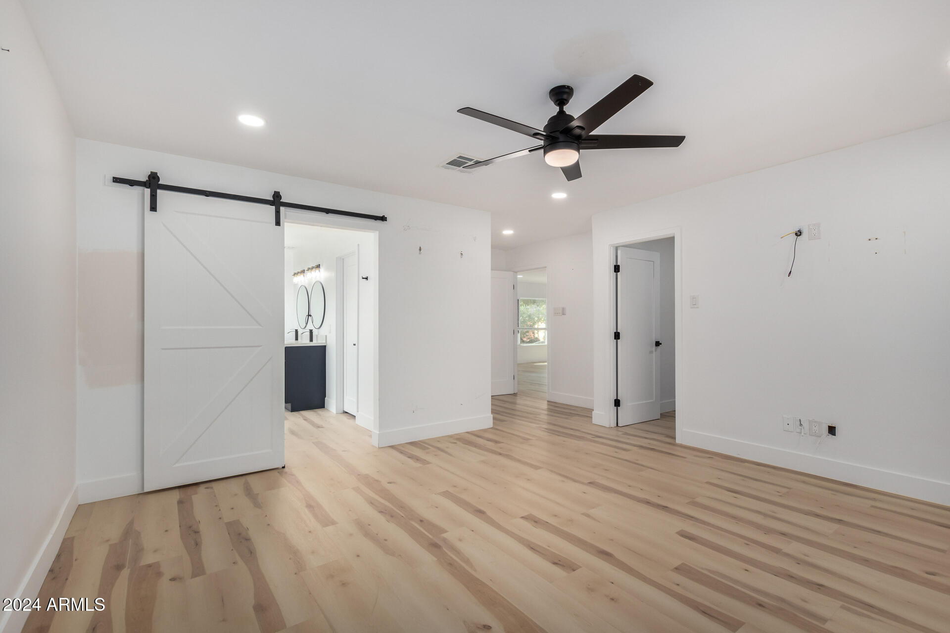 3622 W REDFIELD Road