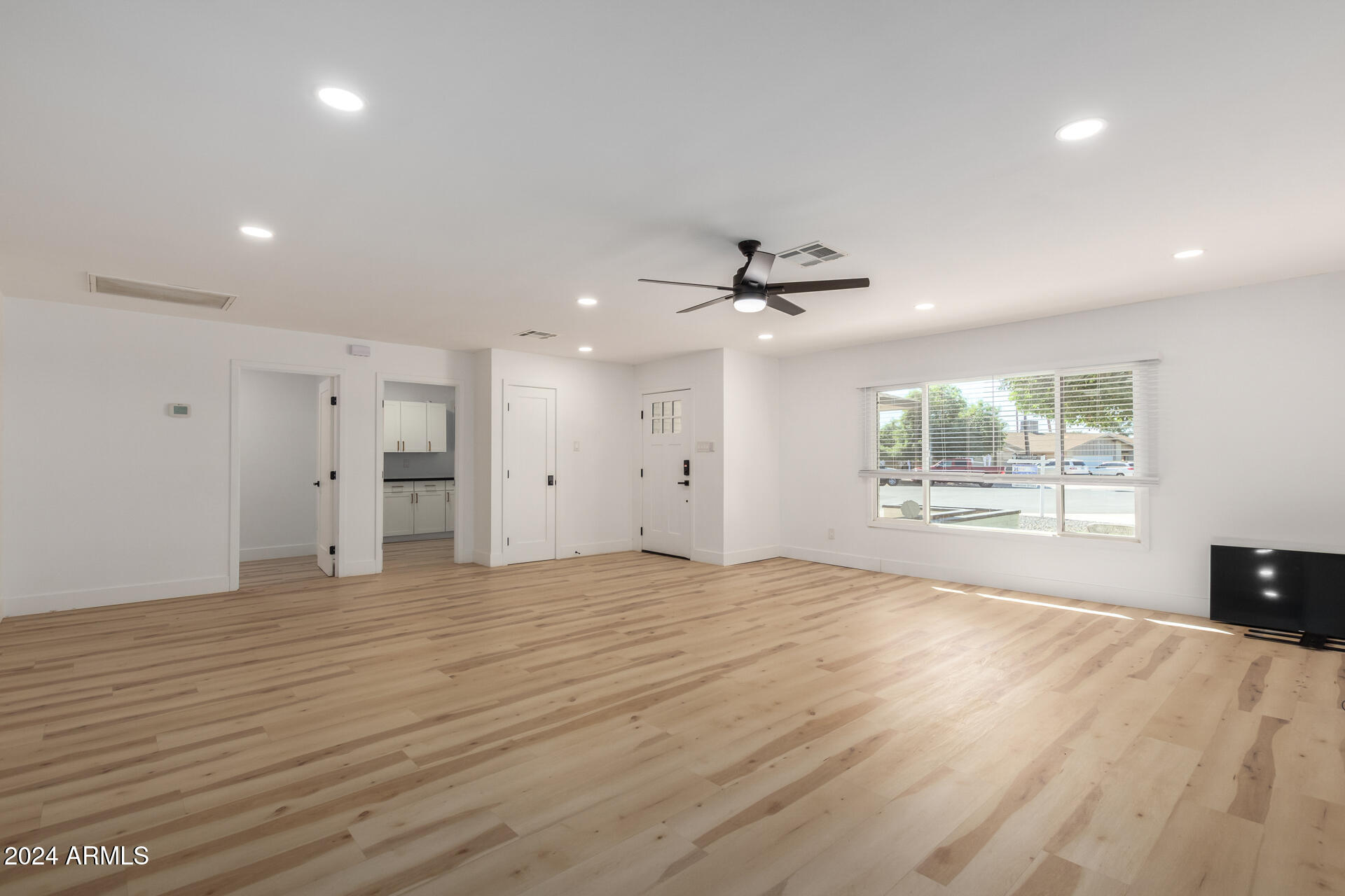3622 W REDFIELD Road