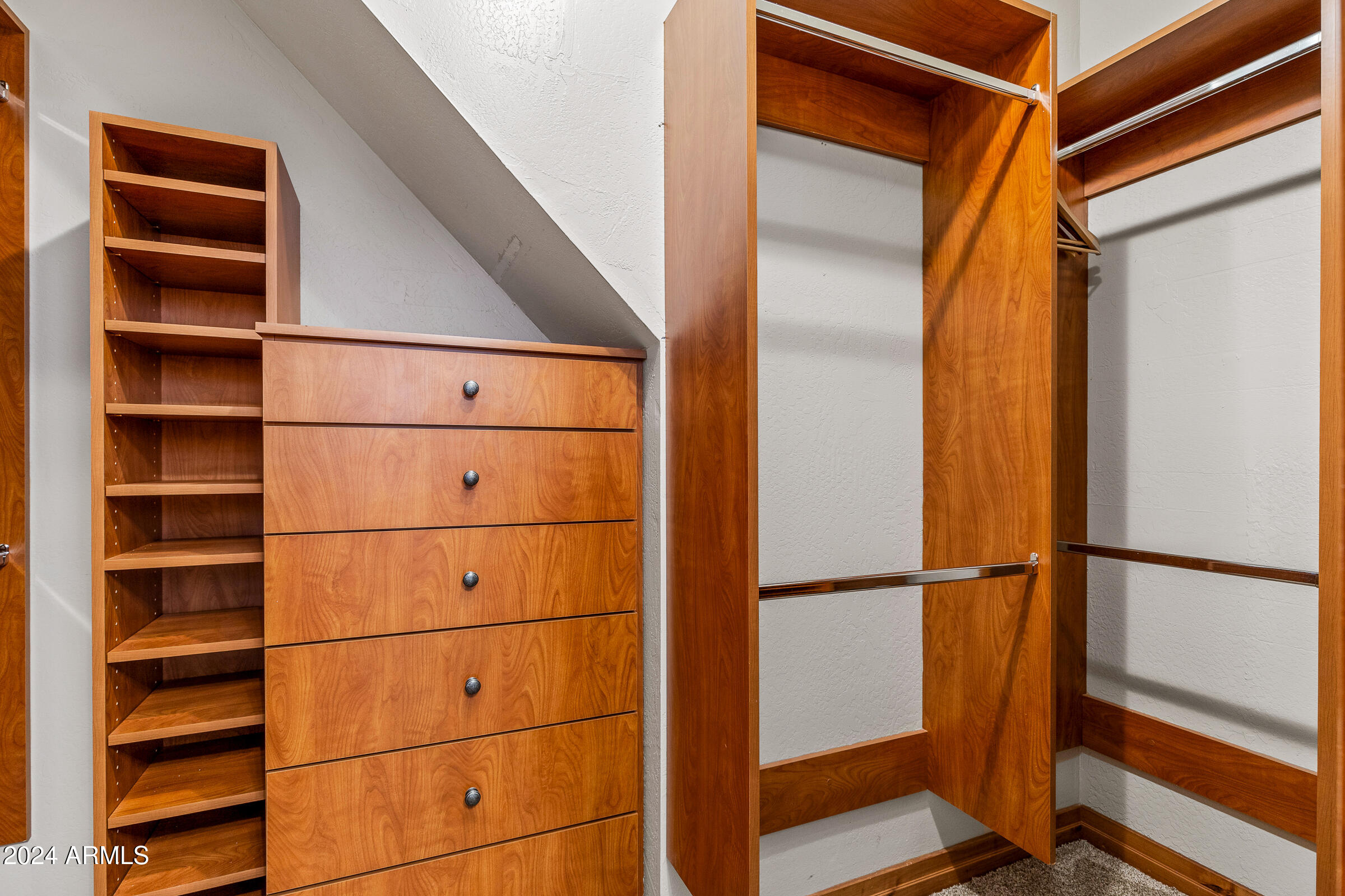 8950 W ANTOINETTE Way