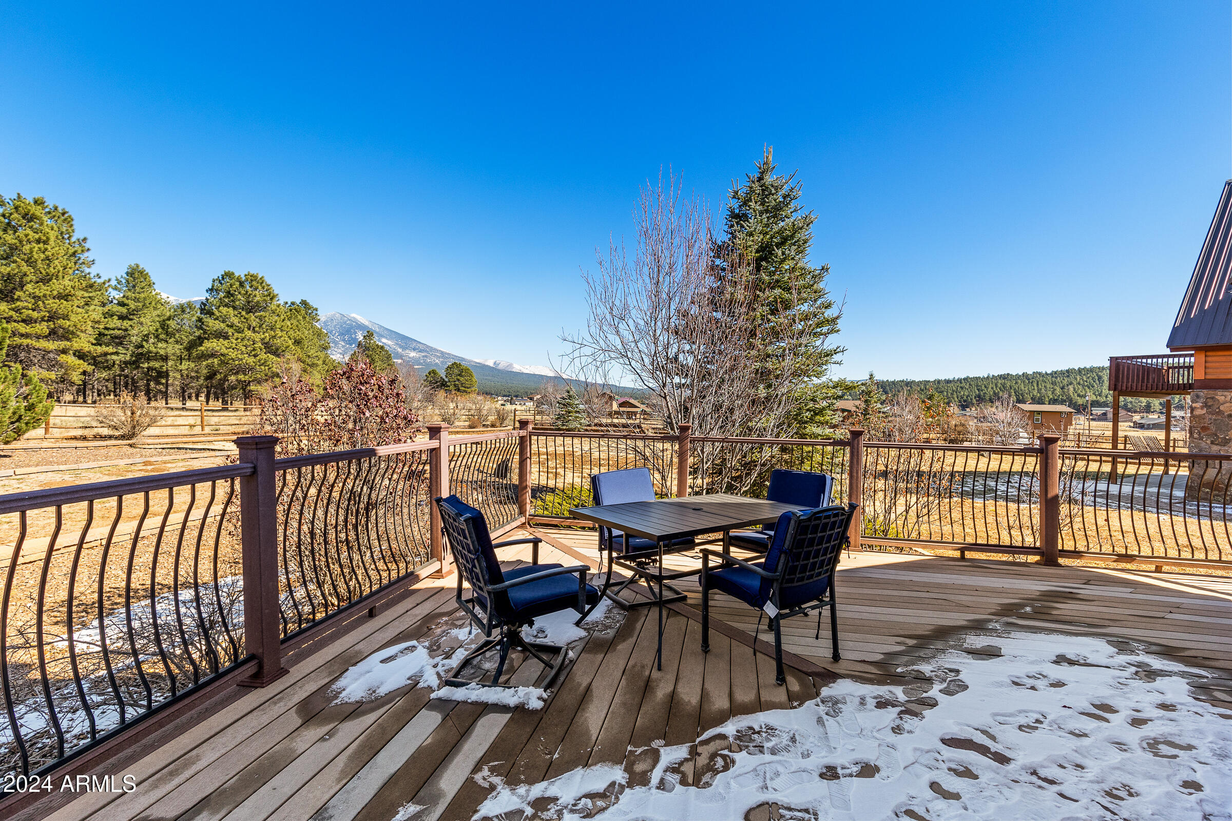 8950 W ANTOINETTE Way