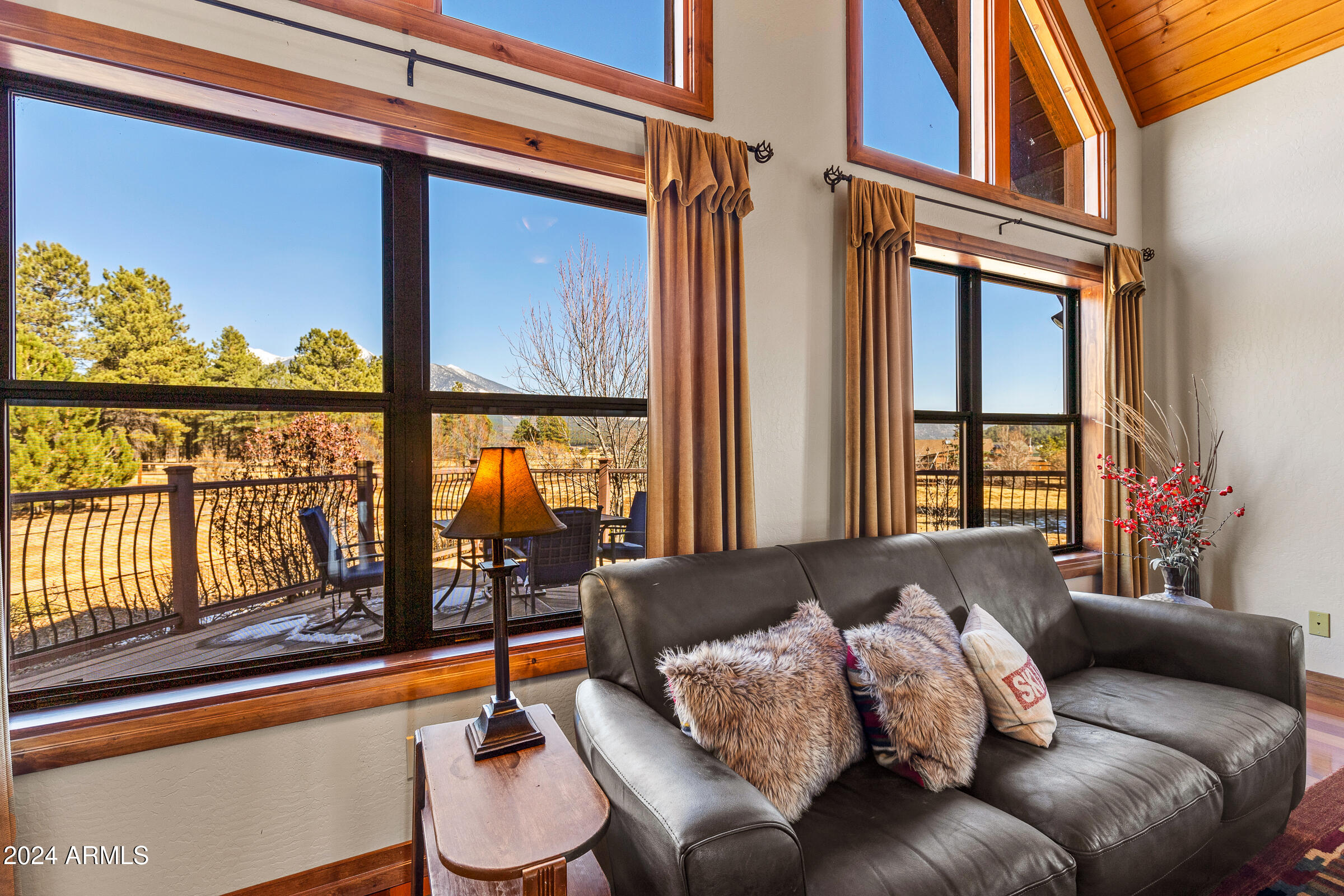 8950 W ANTOINETTE Way