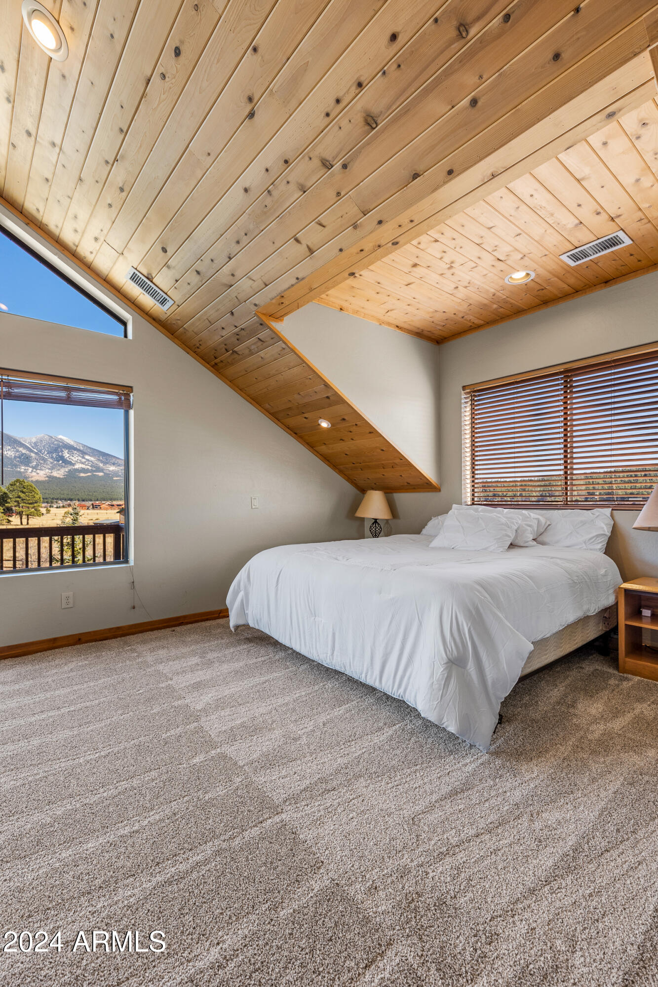 8950 W ANTOINETTE Way