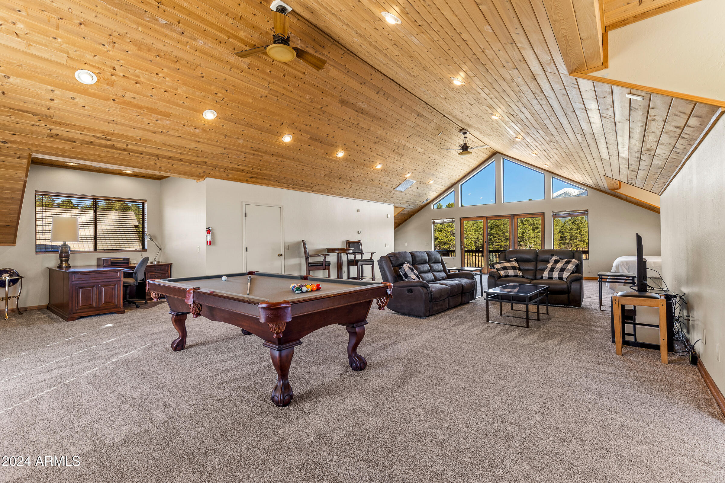 8950 W ANTOINETTE Way