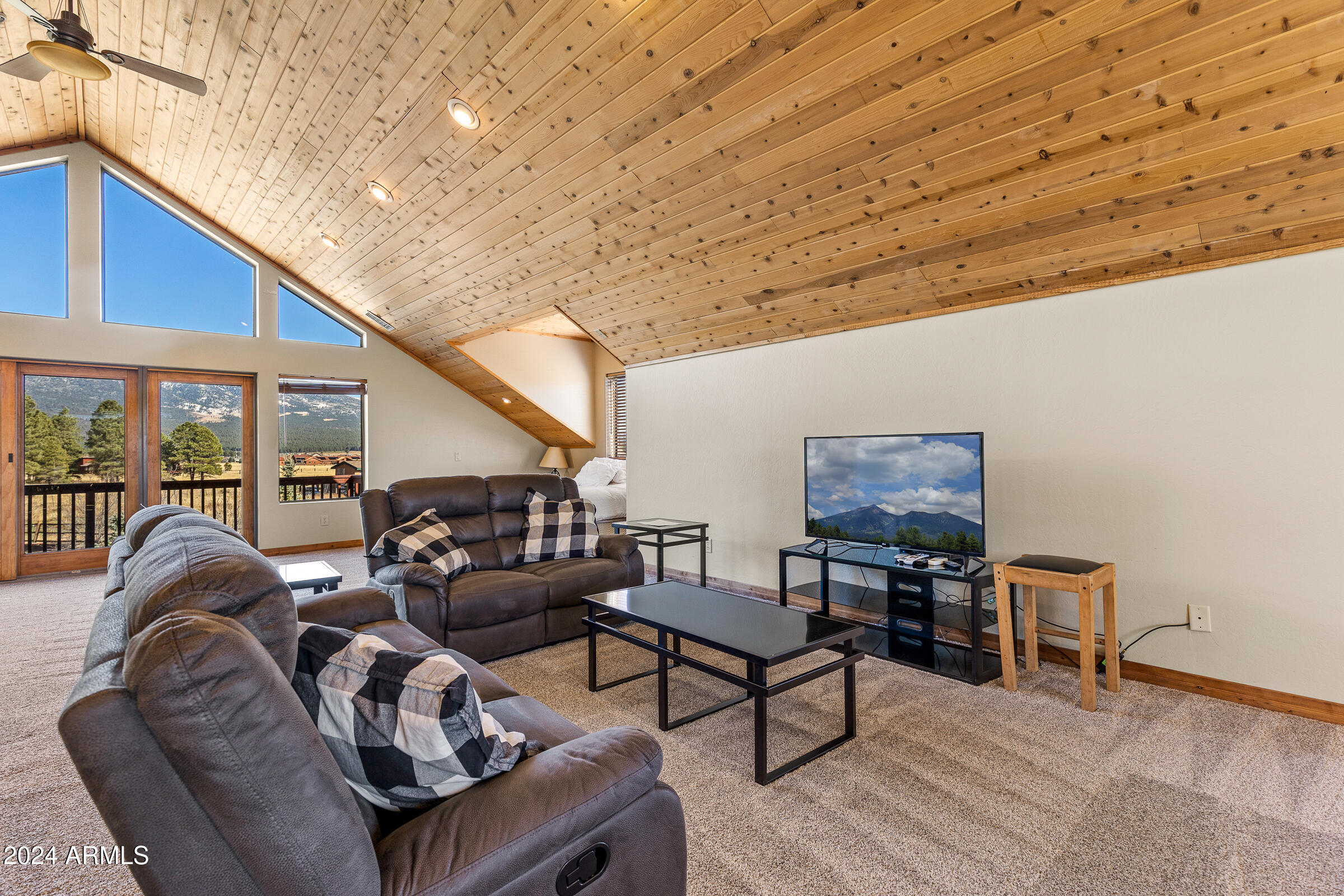 8950 W ANTOINETTE Way