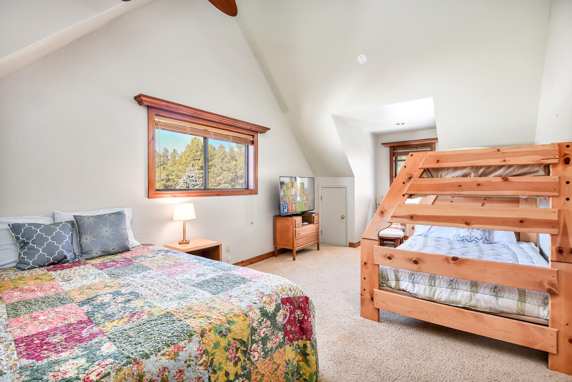 8950 W ANTOINETTE Way