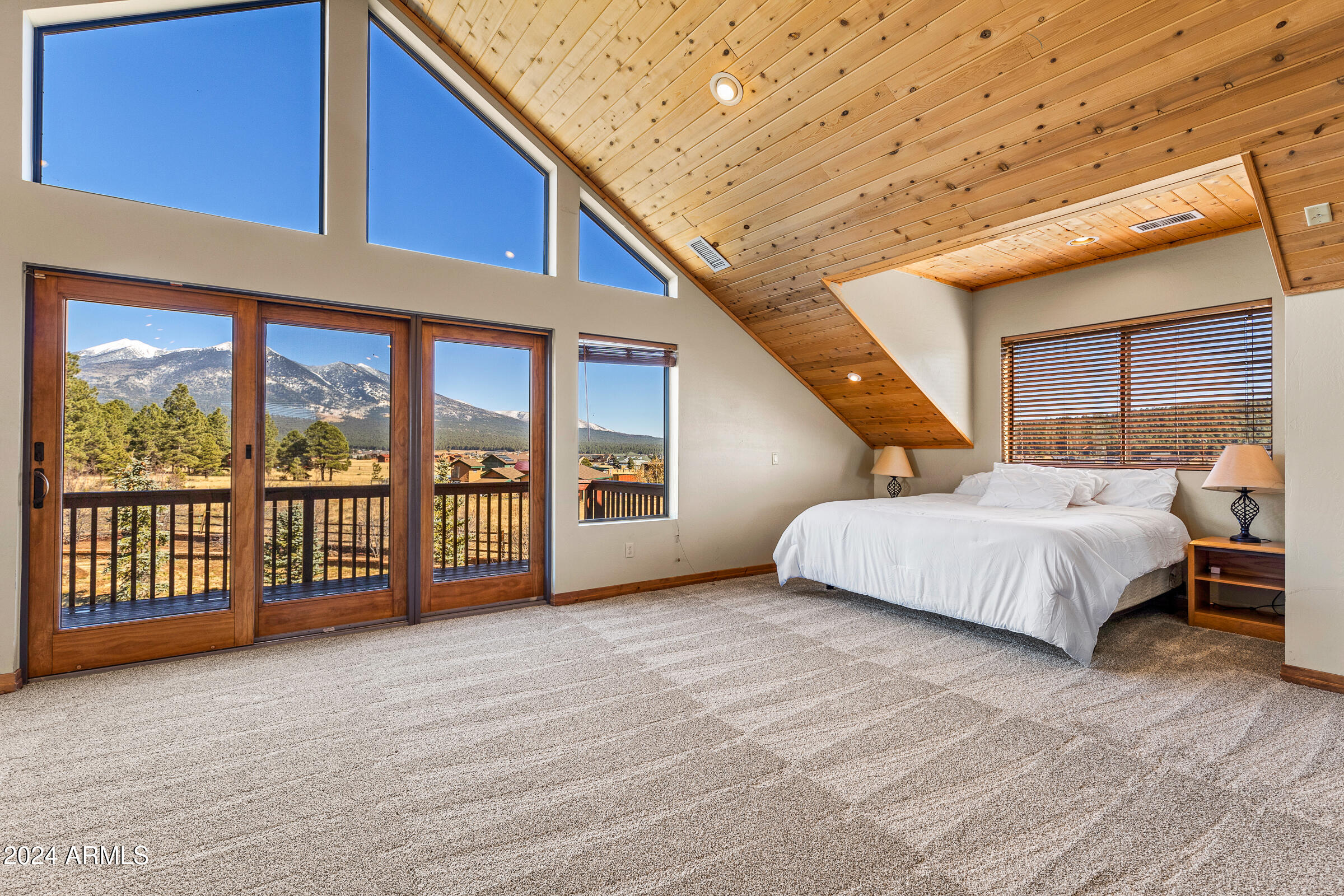 8950 W ANTOINETTE Way