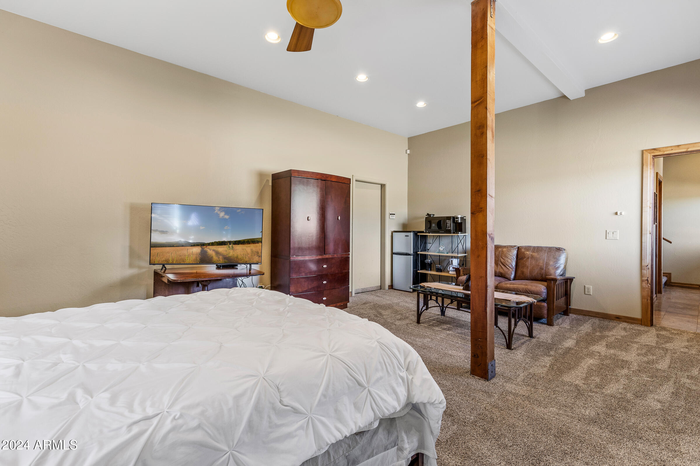 8950 W ANTOINETTE Way