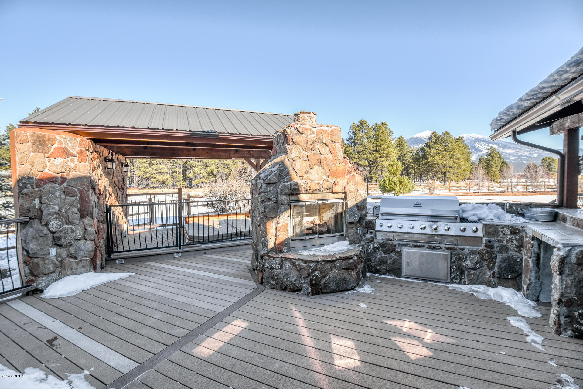 8950 W ANTOINETTE Way