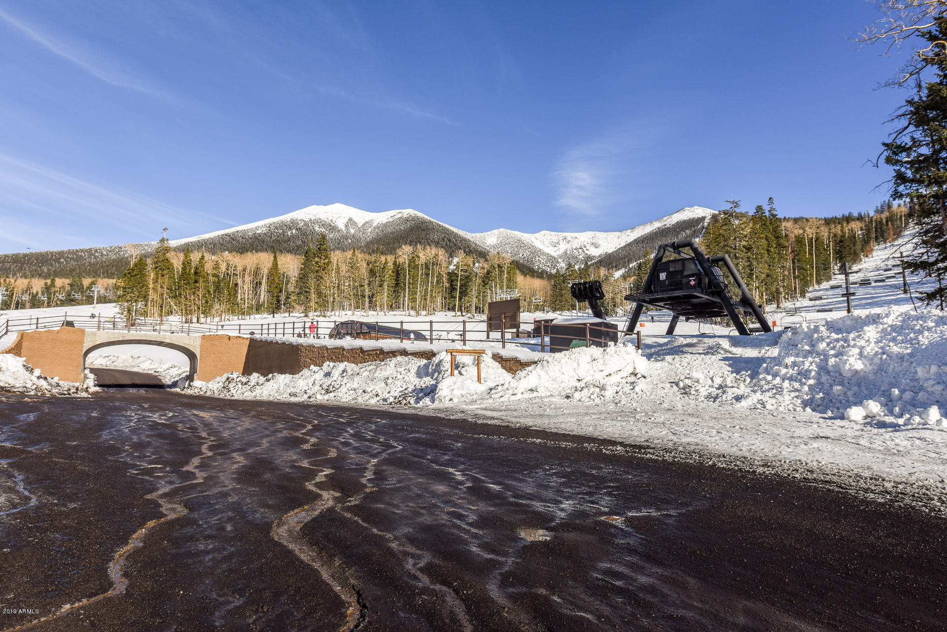 8950 W ANTOINETTE Way