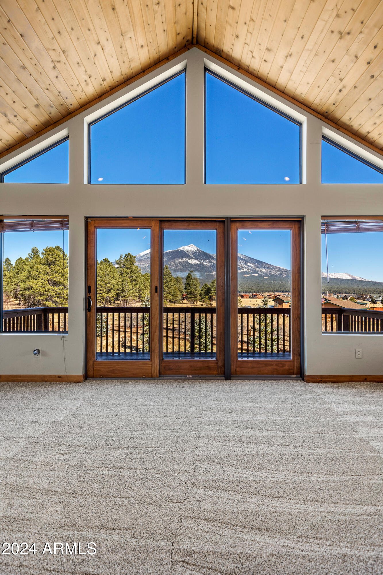 8950 W ANTOINETTE Way