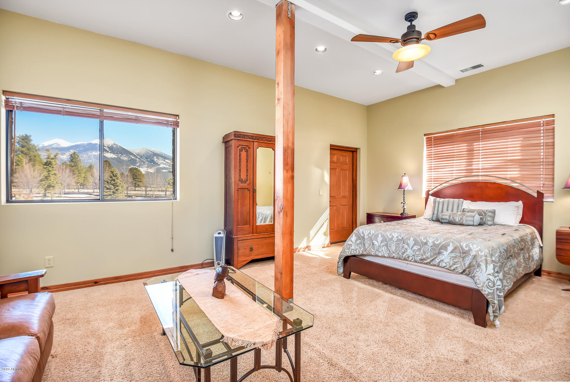 8950 W ANTOINETTE Way