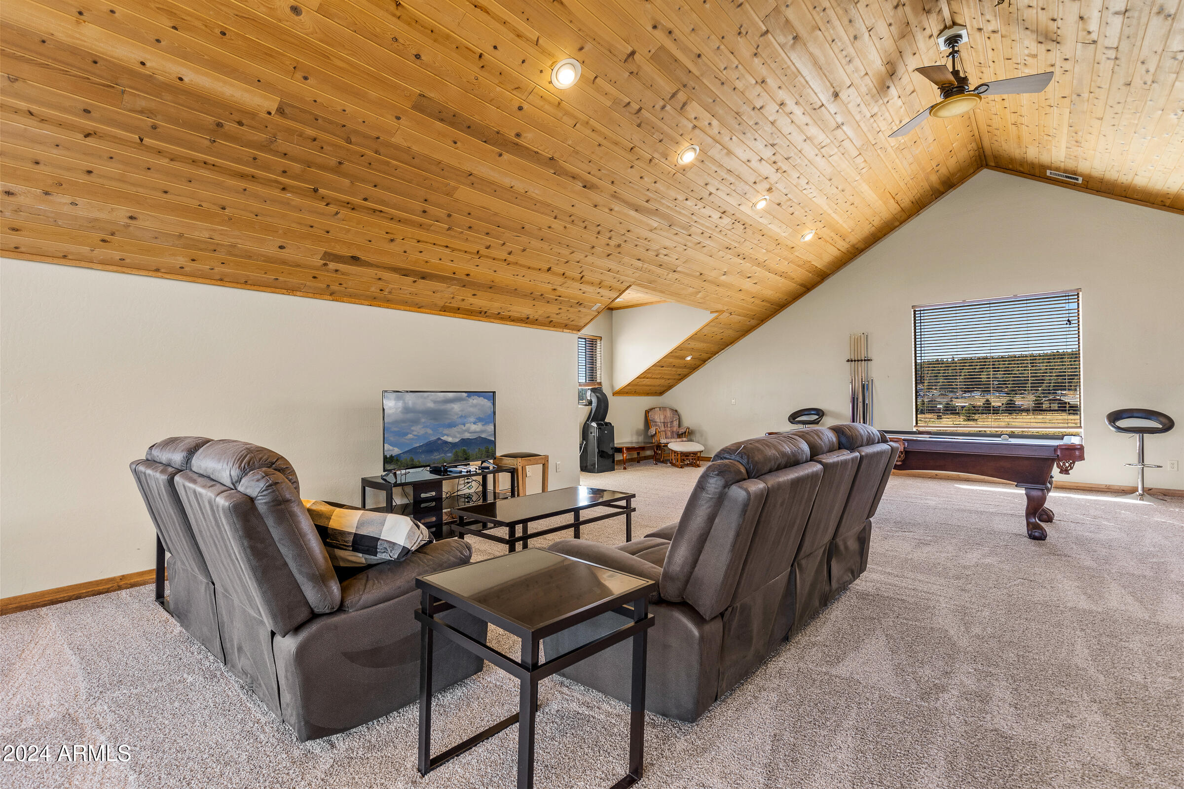 8950 W ANTOINETTE Way