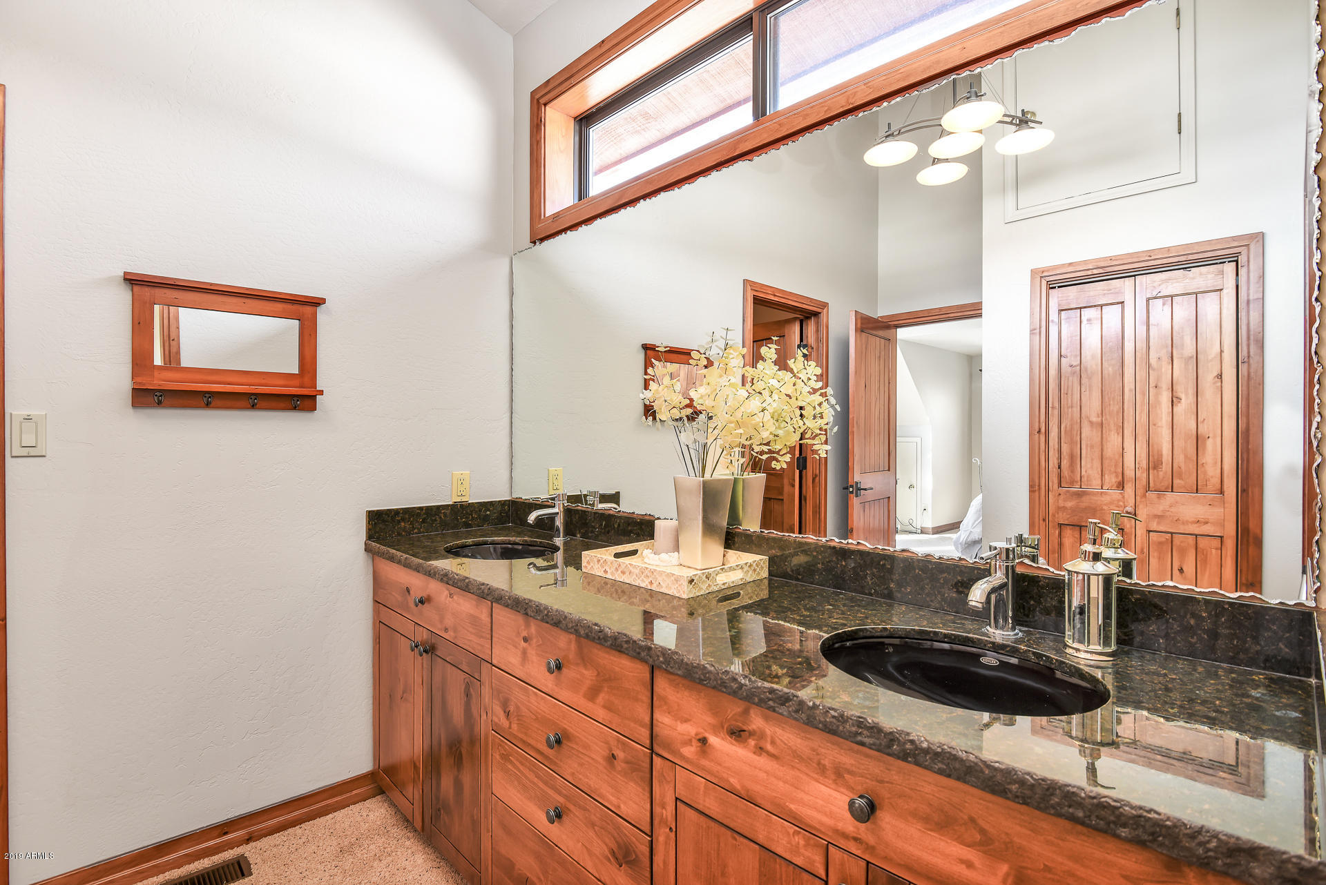 8950 W ANTOINETTE Way