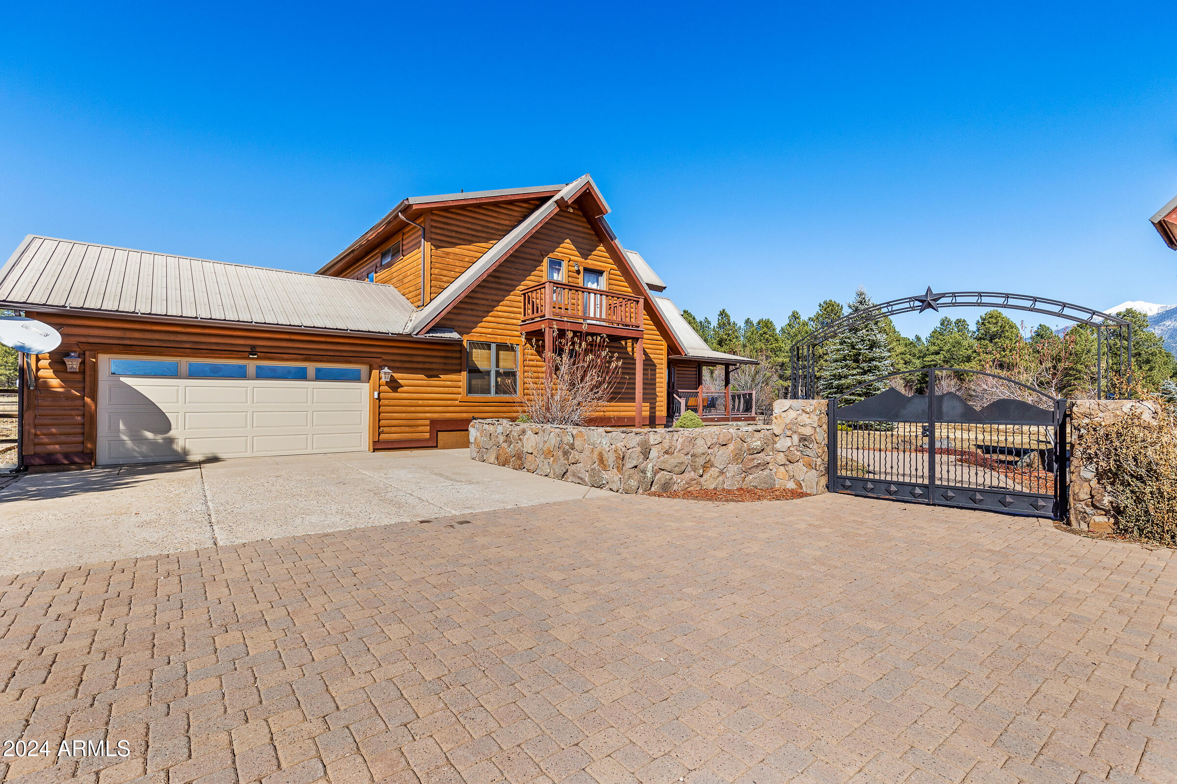 8950 W ANTOINETTE Way