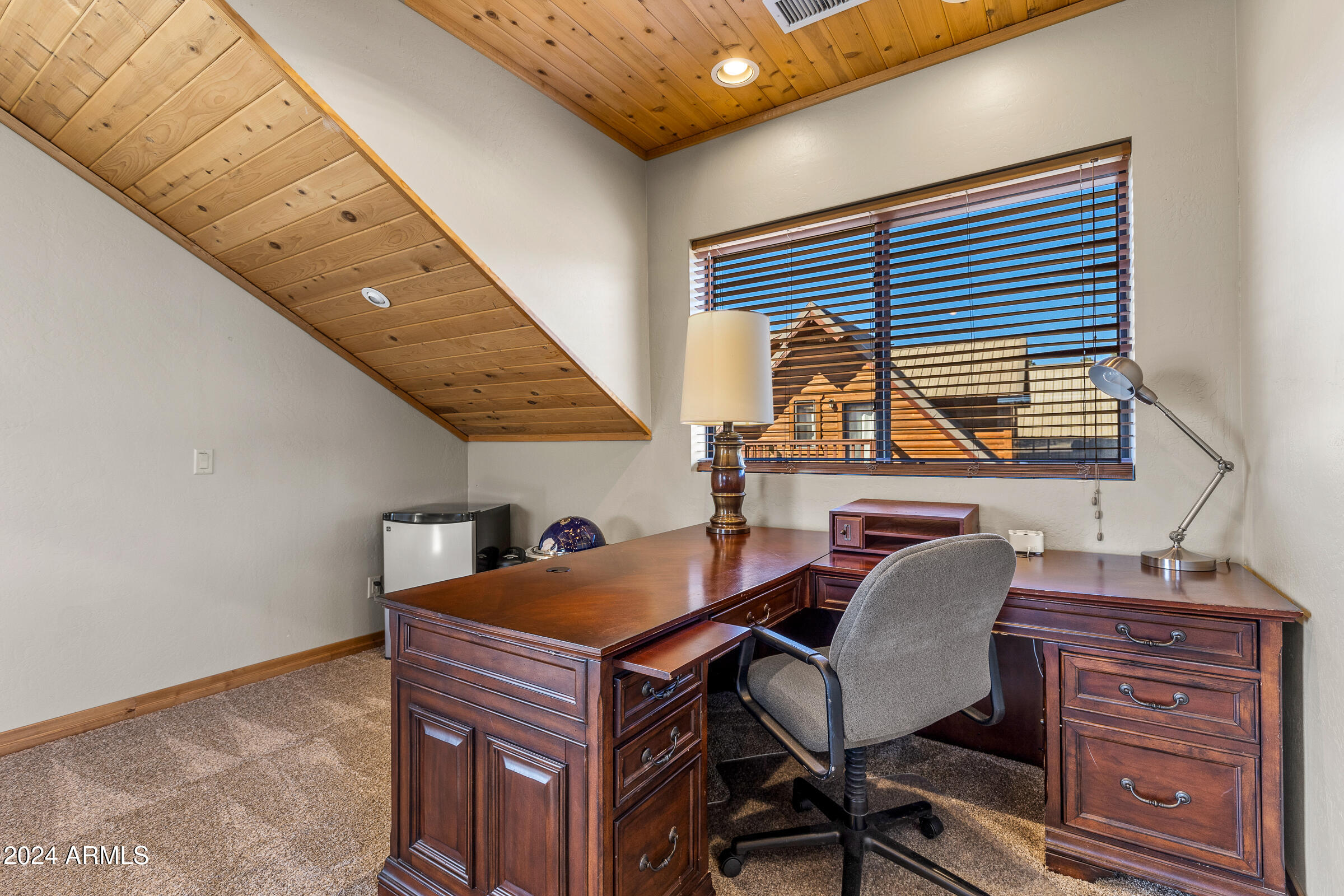 8950 W ANTOINETTE Way