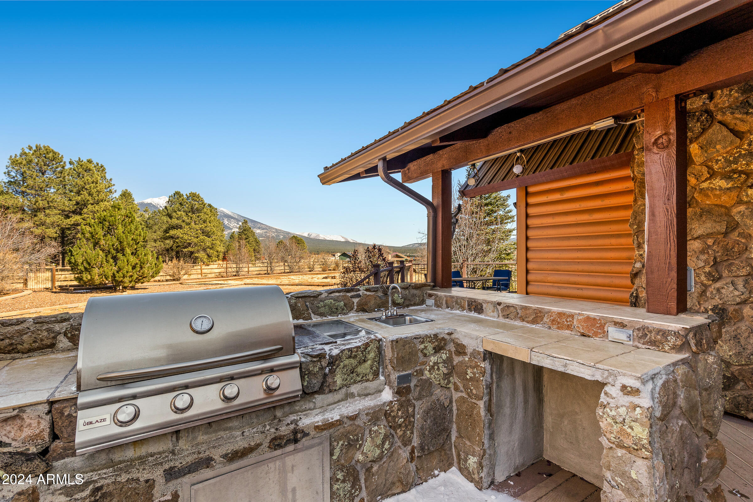 8950 W ANTOINETTE Way