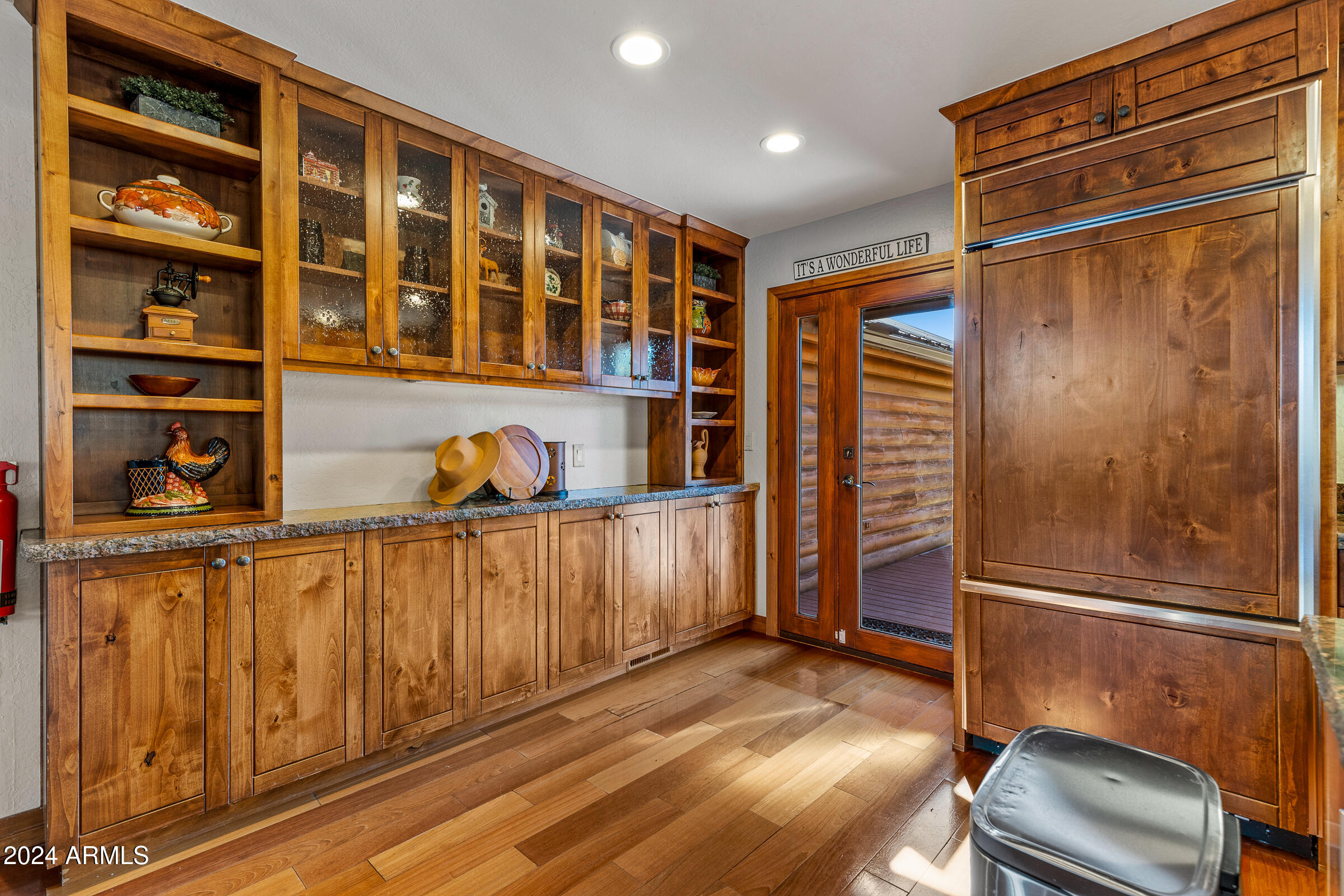 8950 W ANTOINETTE Way