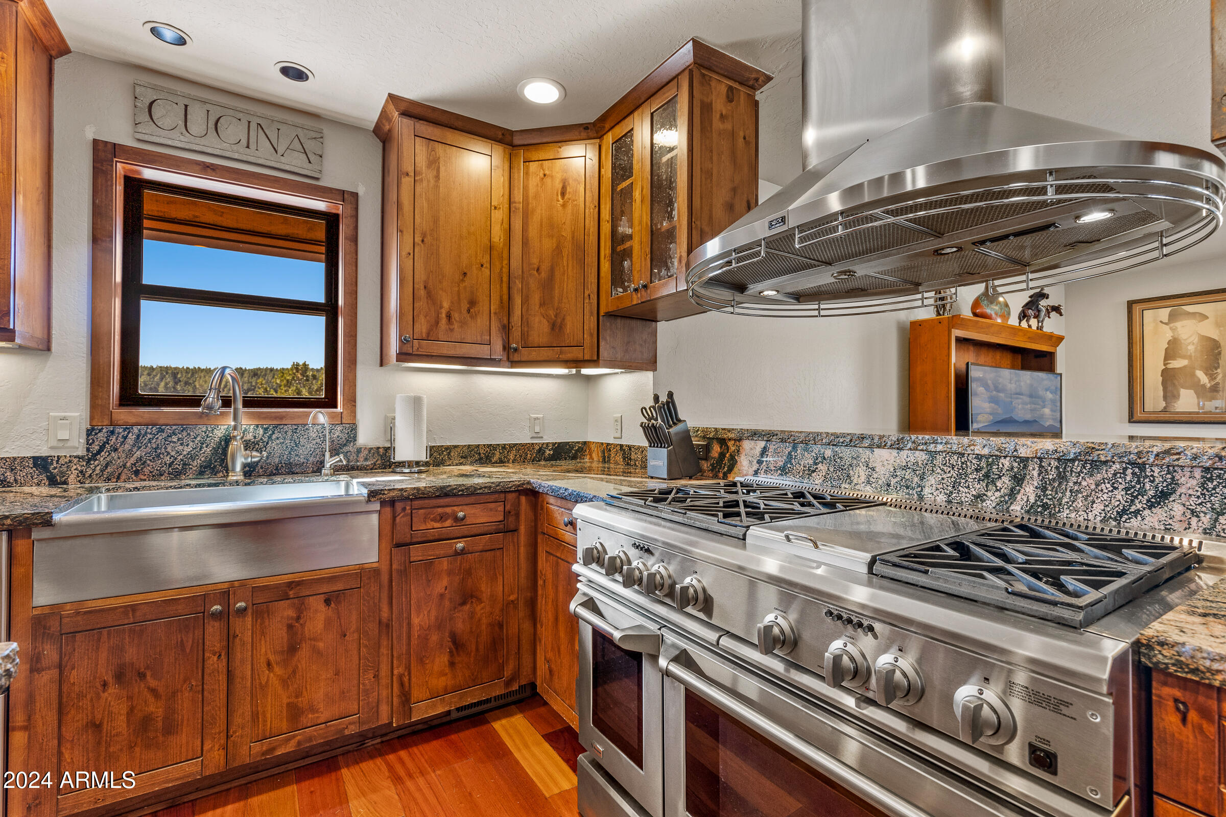 8950 W ANTOINETTE Way