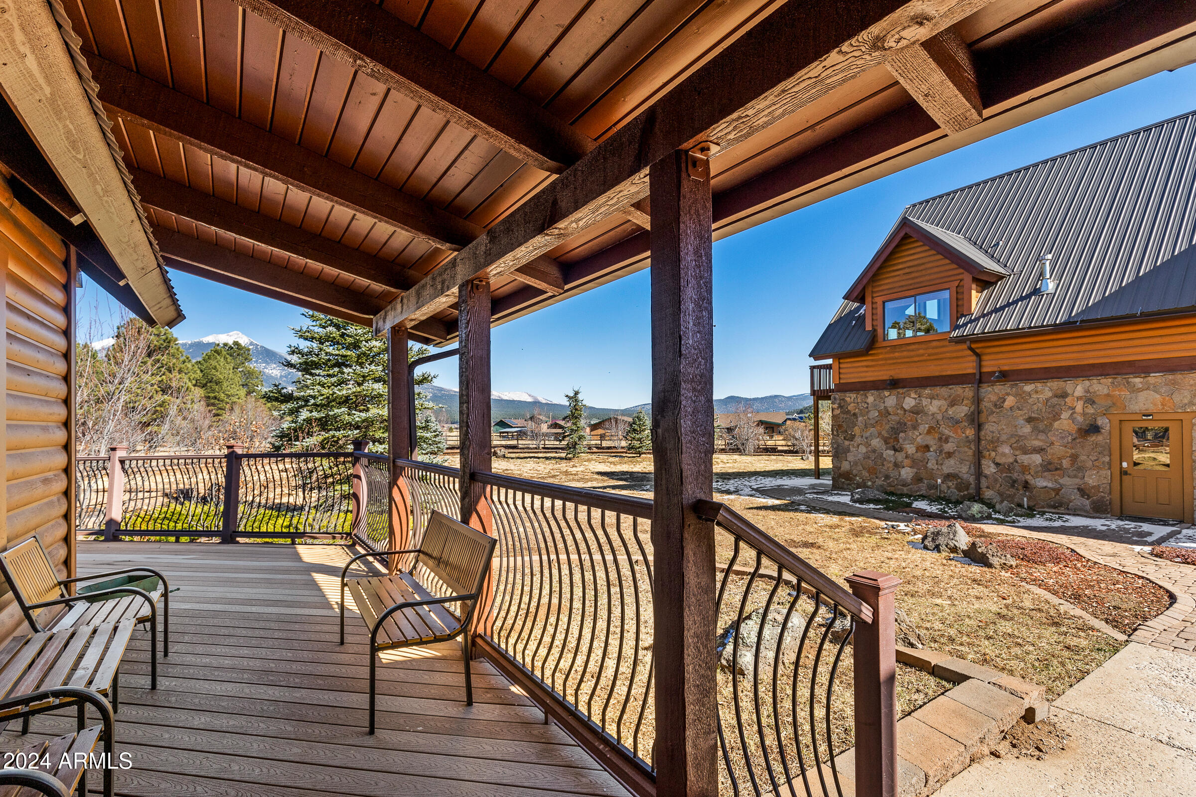 8950 W ANTOINETTE Way