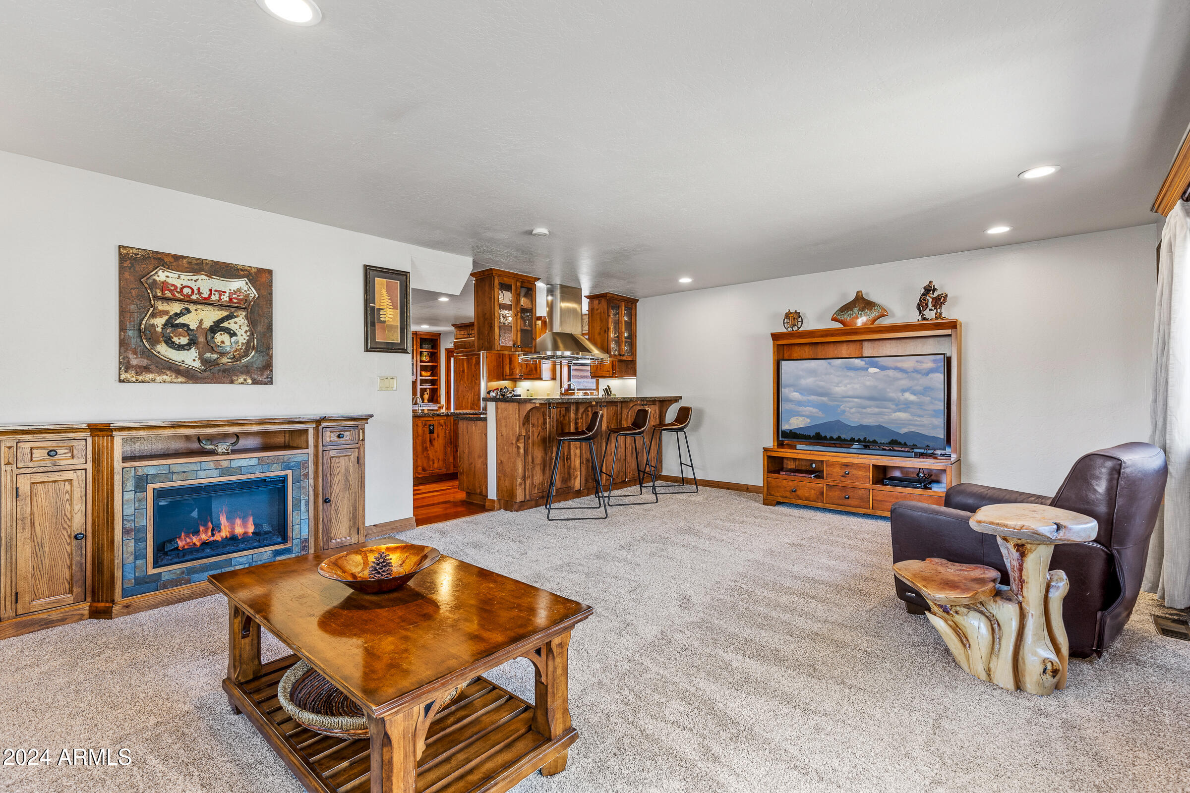 8950 W ANTOINETTE Way