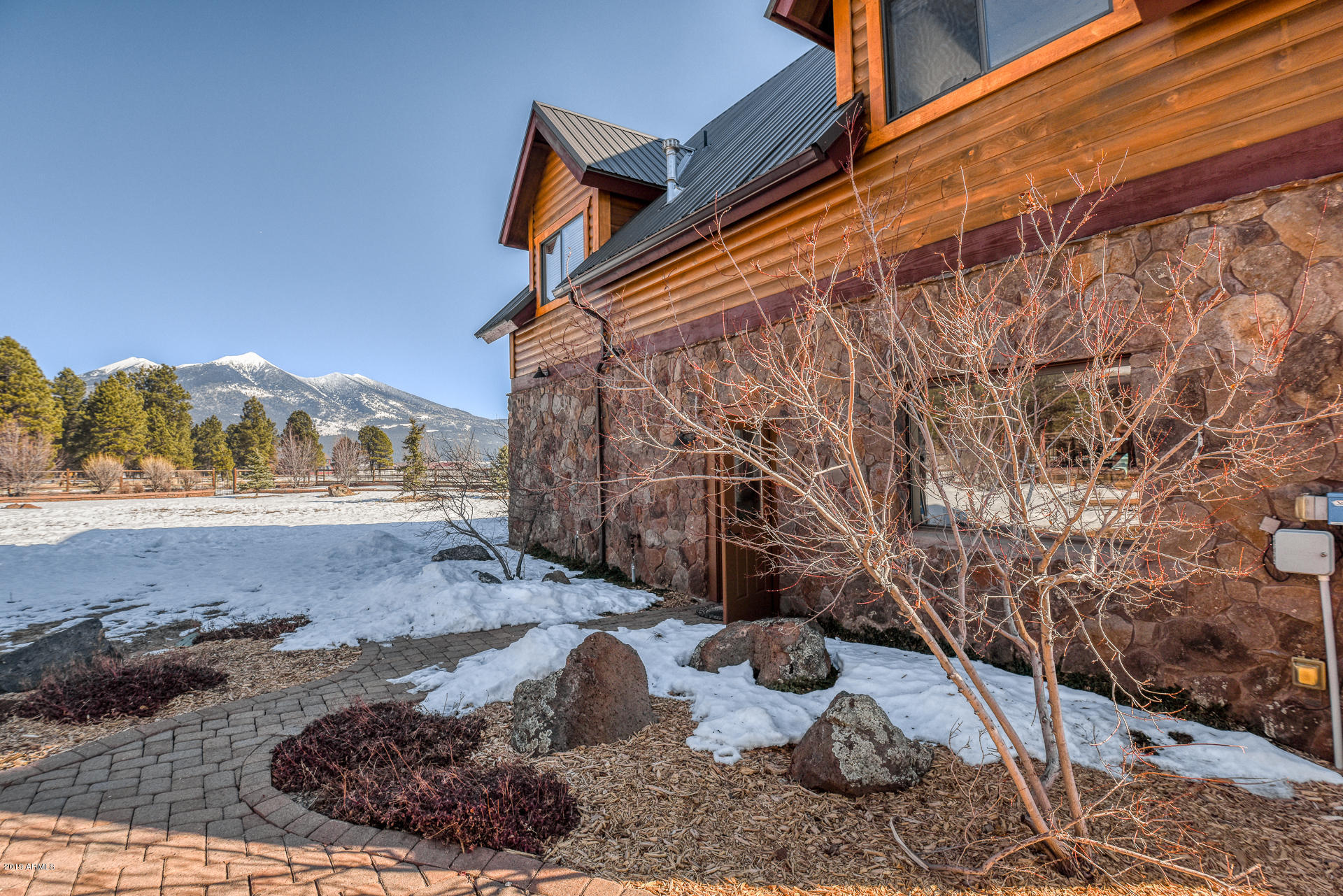 8950 W ANTOINETTE Way