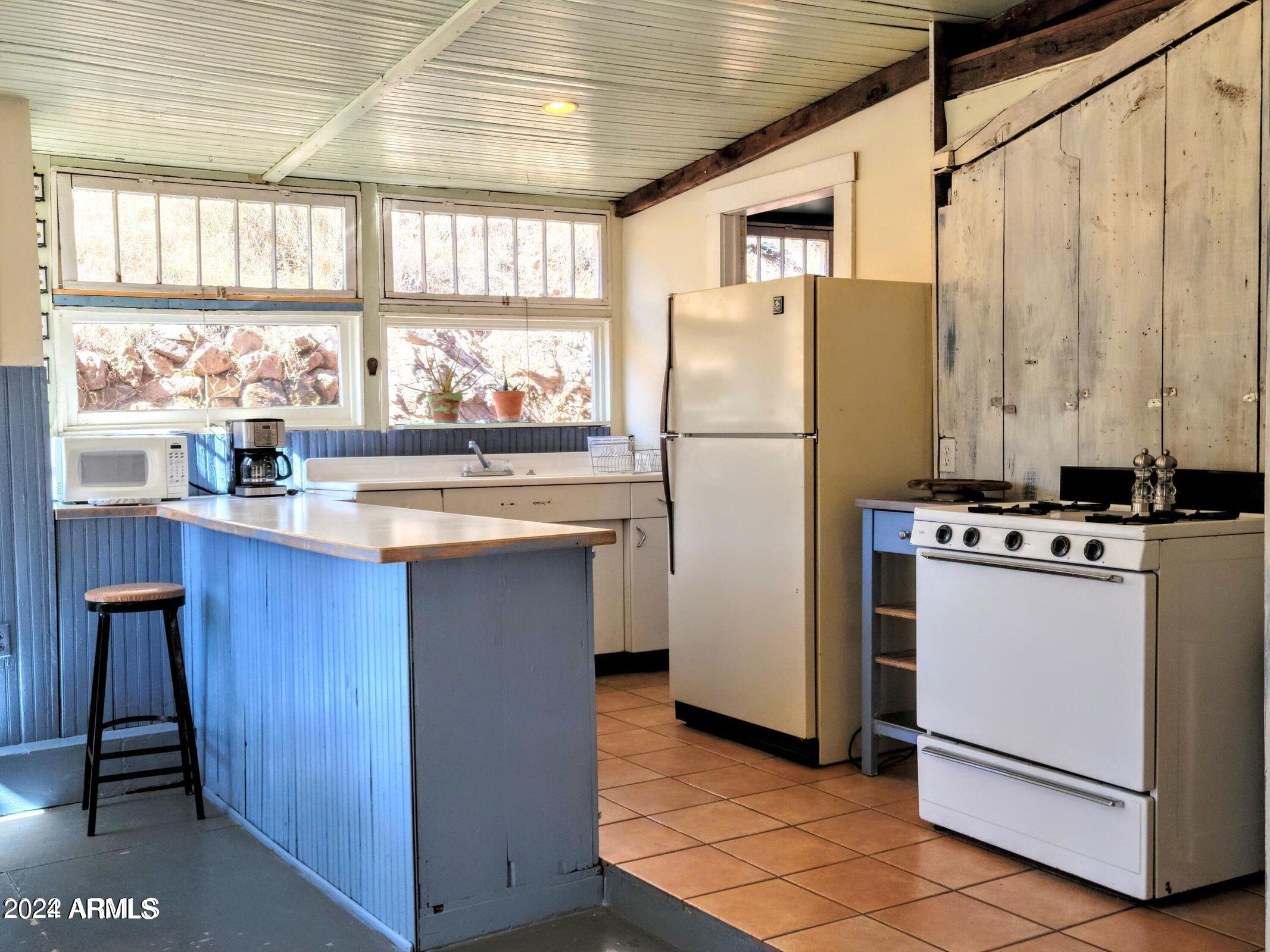 708 TOMBSTONE Canyon