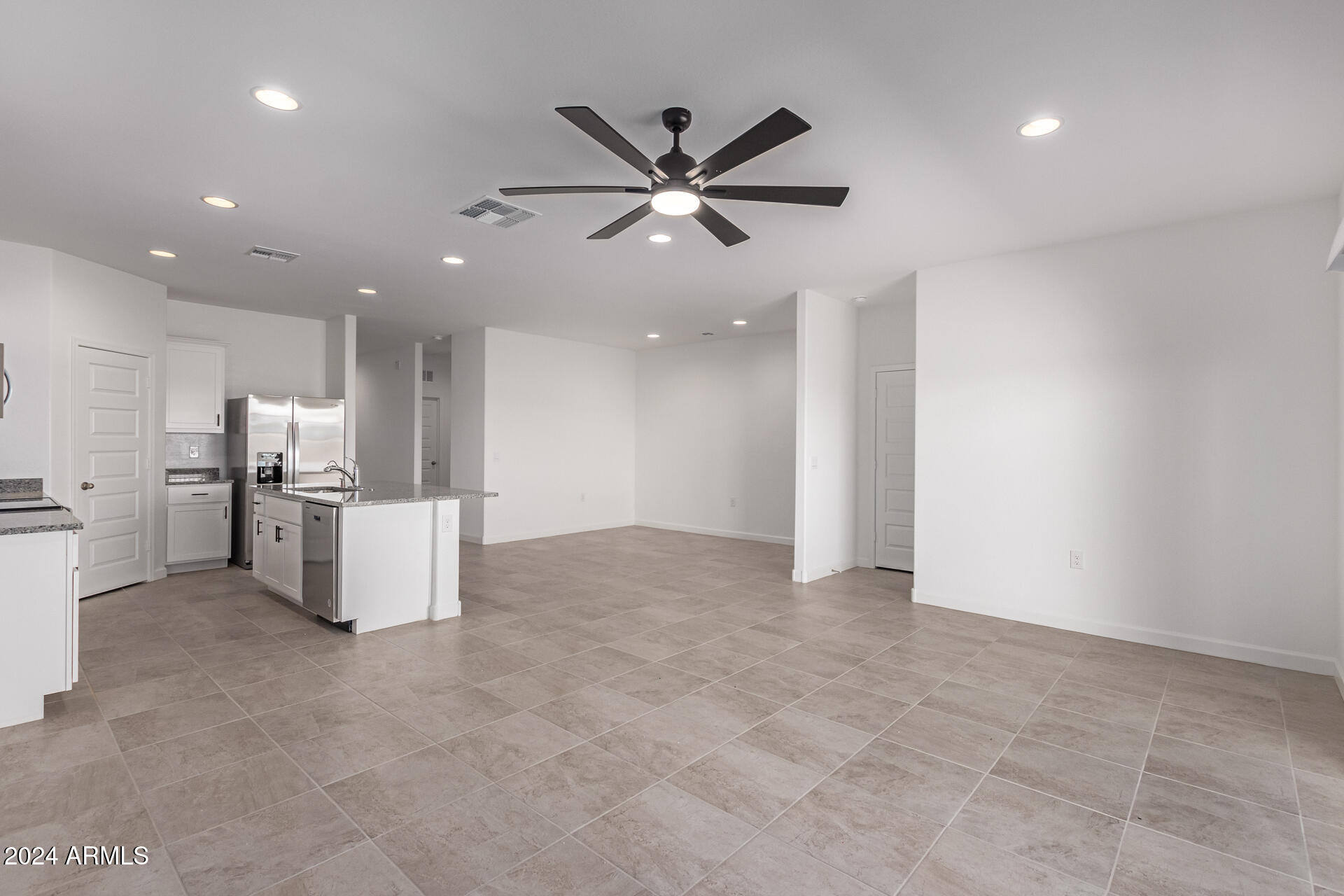 10014 S Saguaro Drive