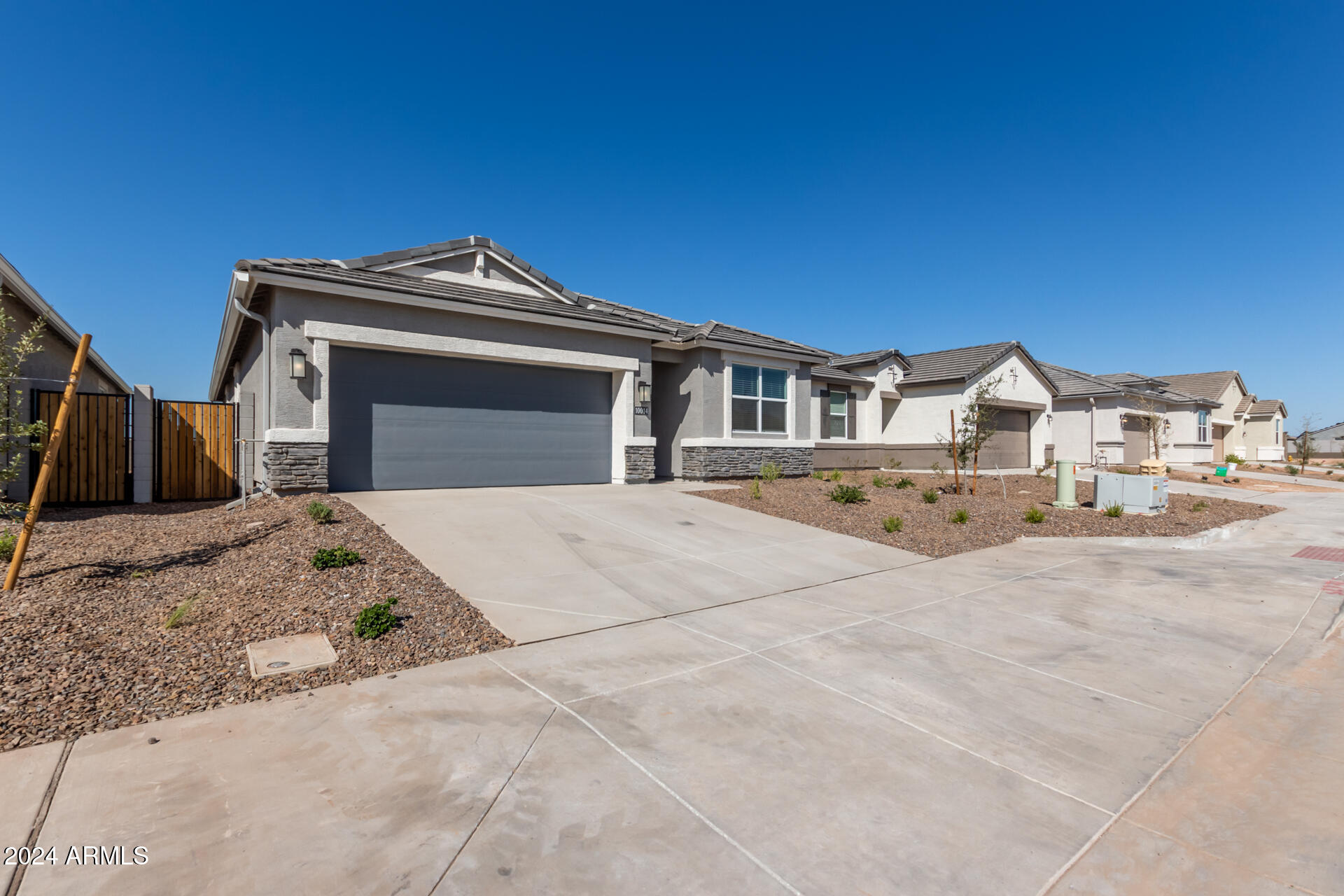 10014 S Saguaro Drive