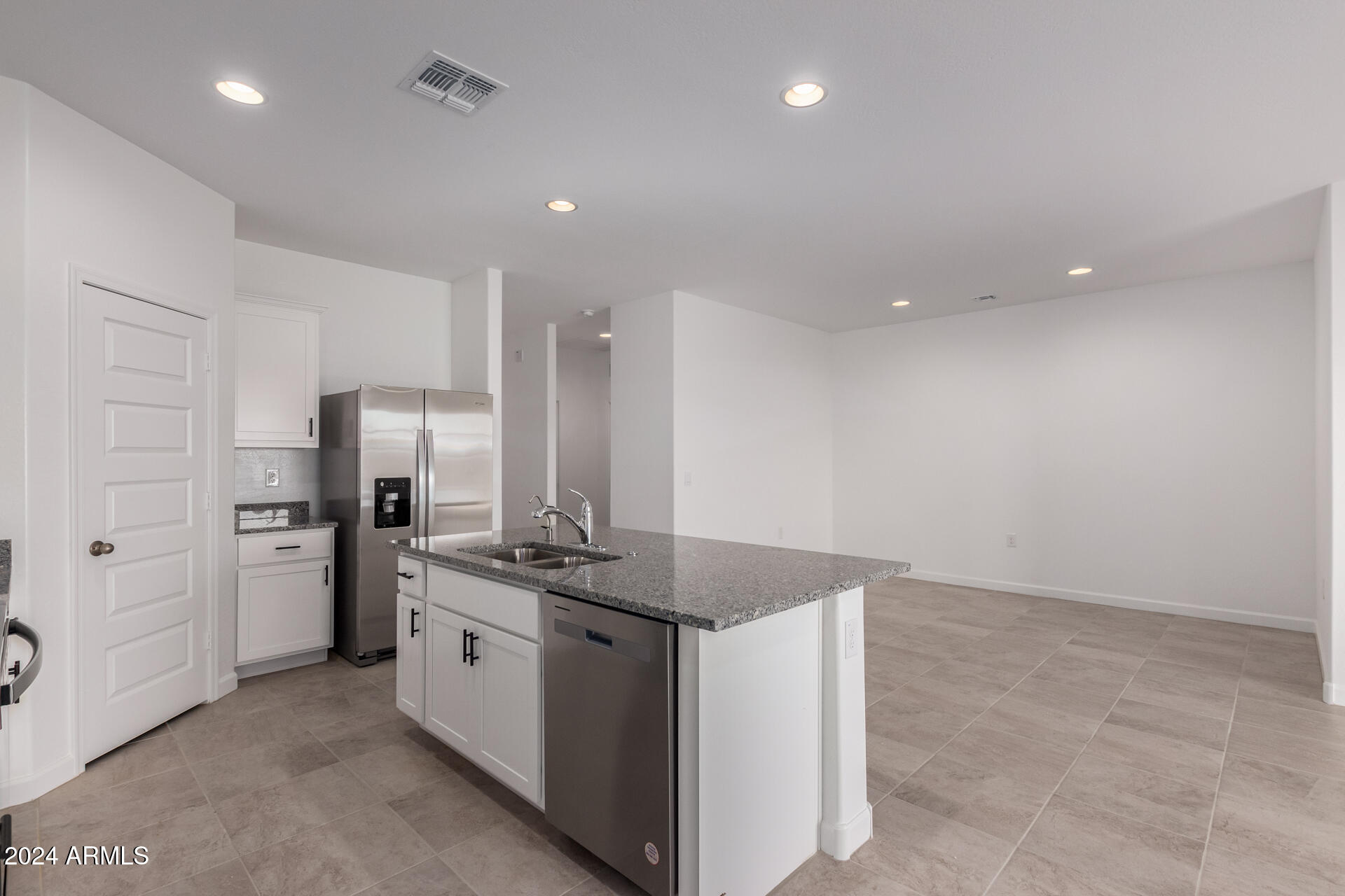 10014 S Saguaro Drive