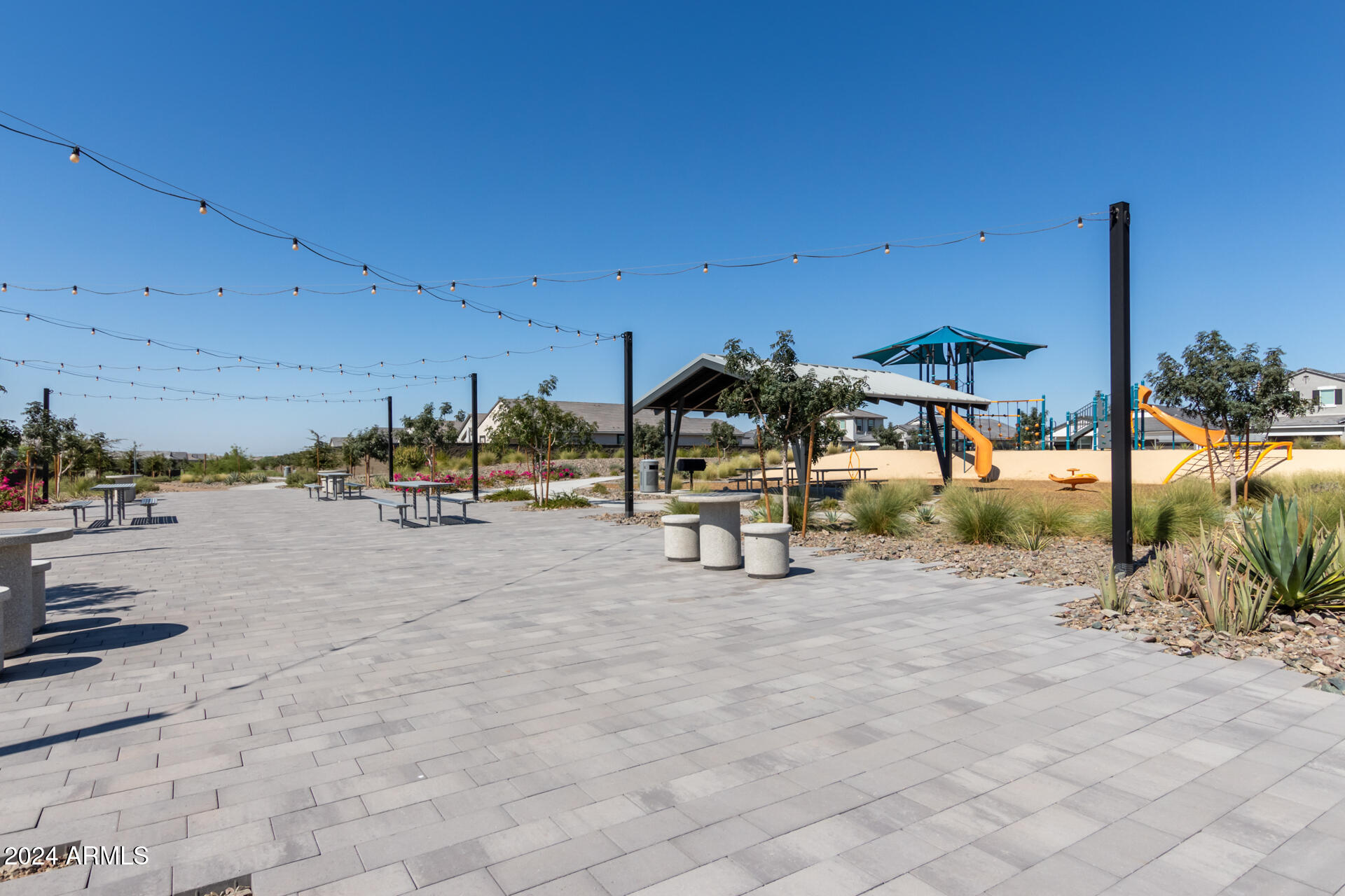 10014 S Saguaro Drive