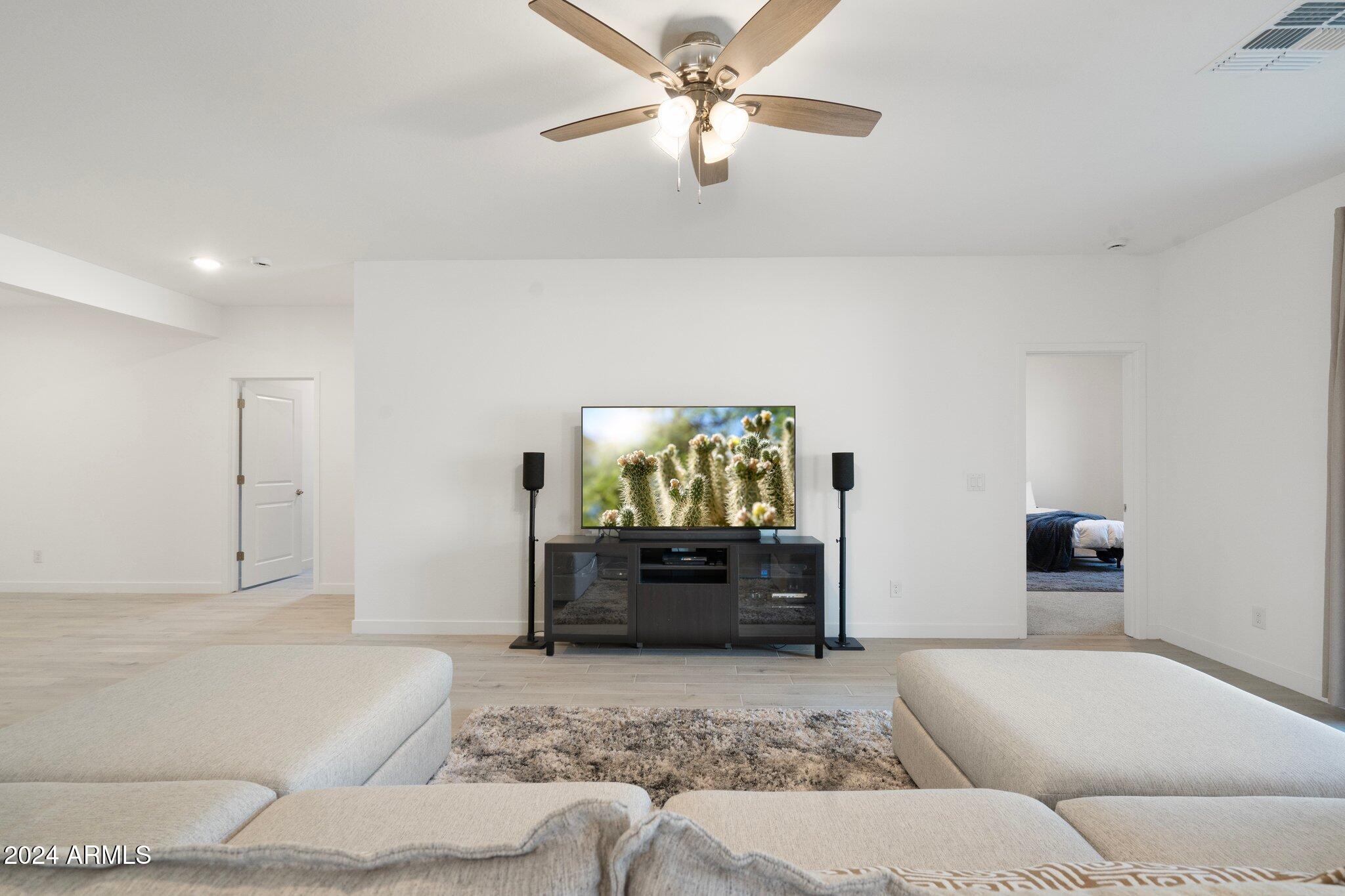 23376 W MIAMI Street