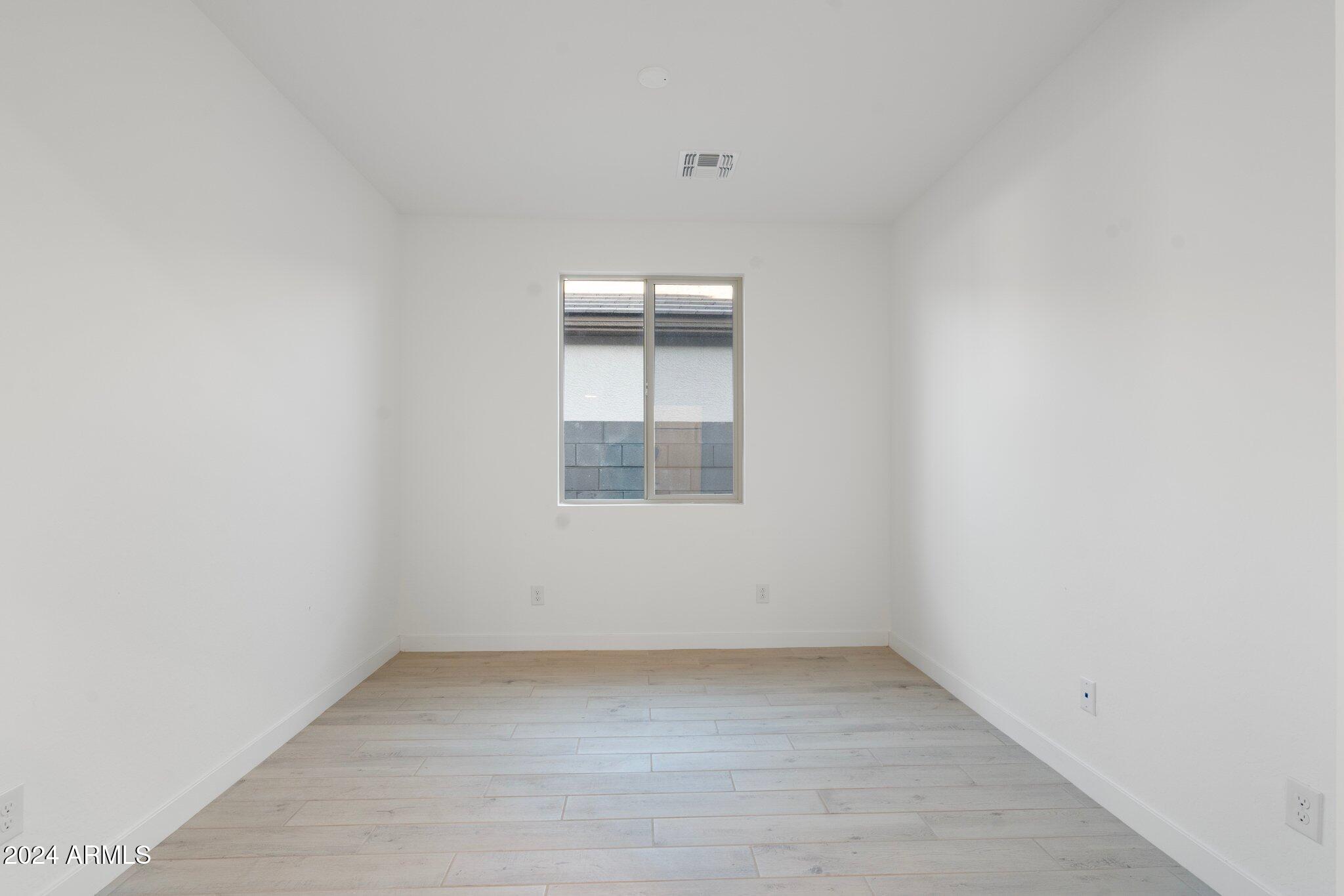 23376 W MIAMI Street