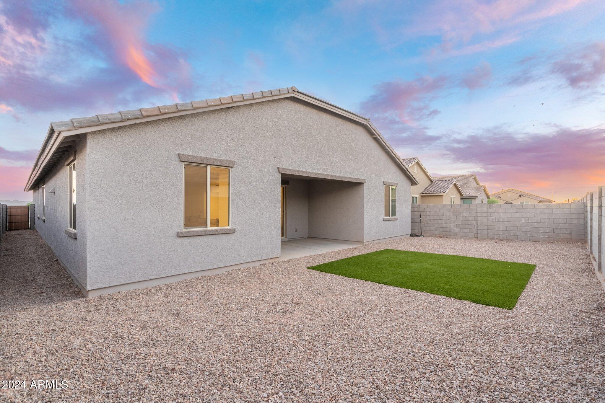 23376 W MIAMI Street