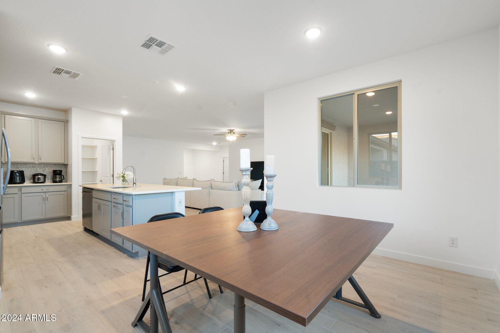 23376 W MIAMI Street